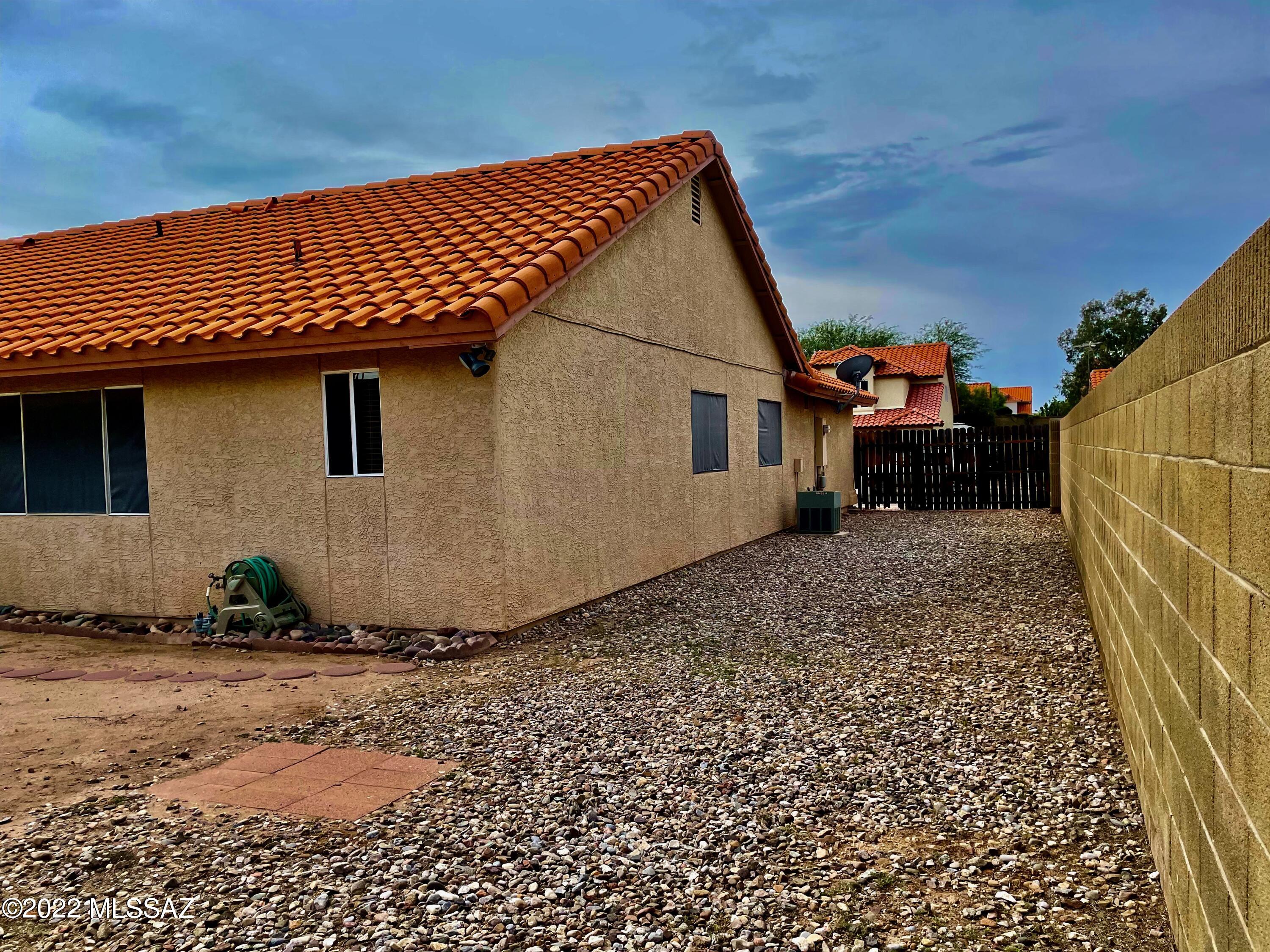 Elliott Homes At Rita Ranch (1-521) - Residential