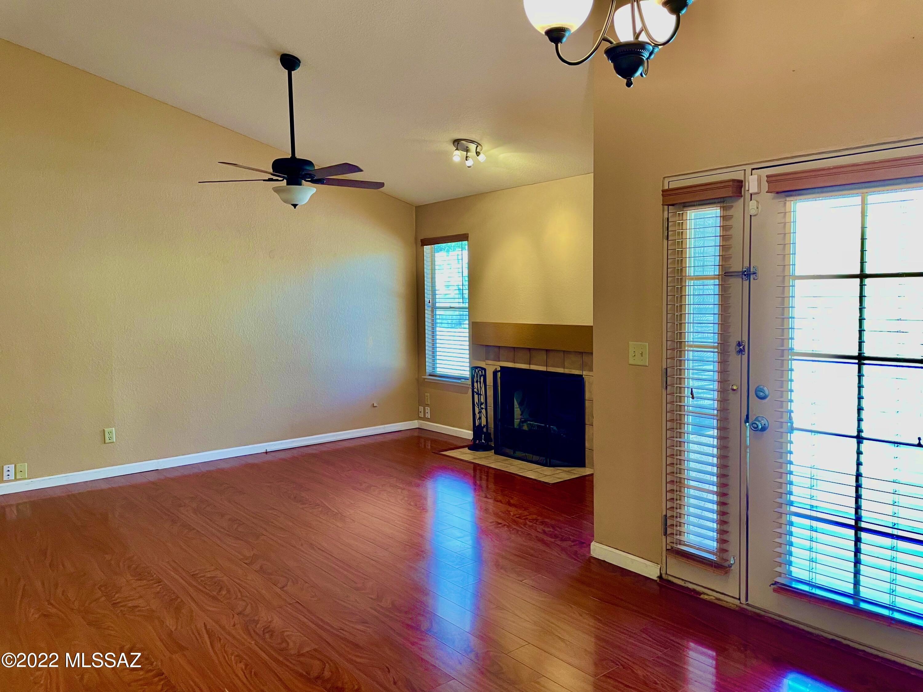 Elliott Homes At Rita Ranch (1-521) - Residential