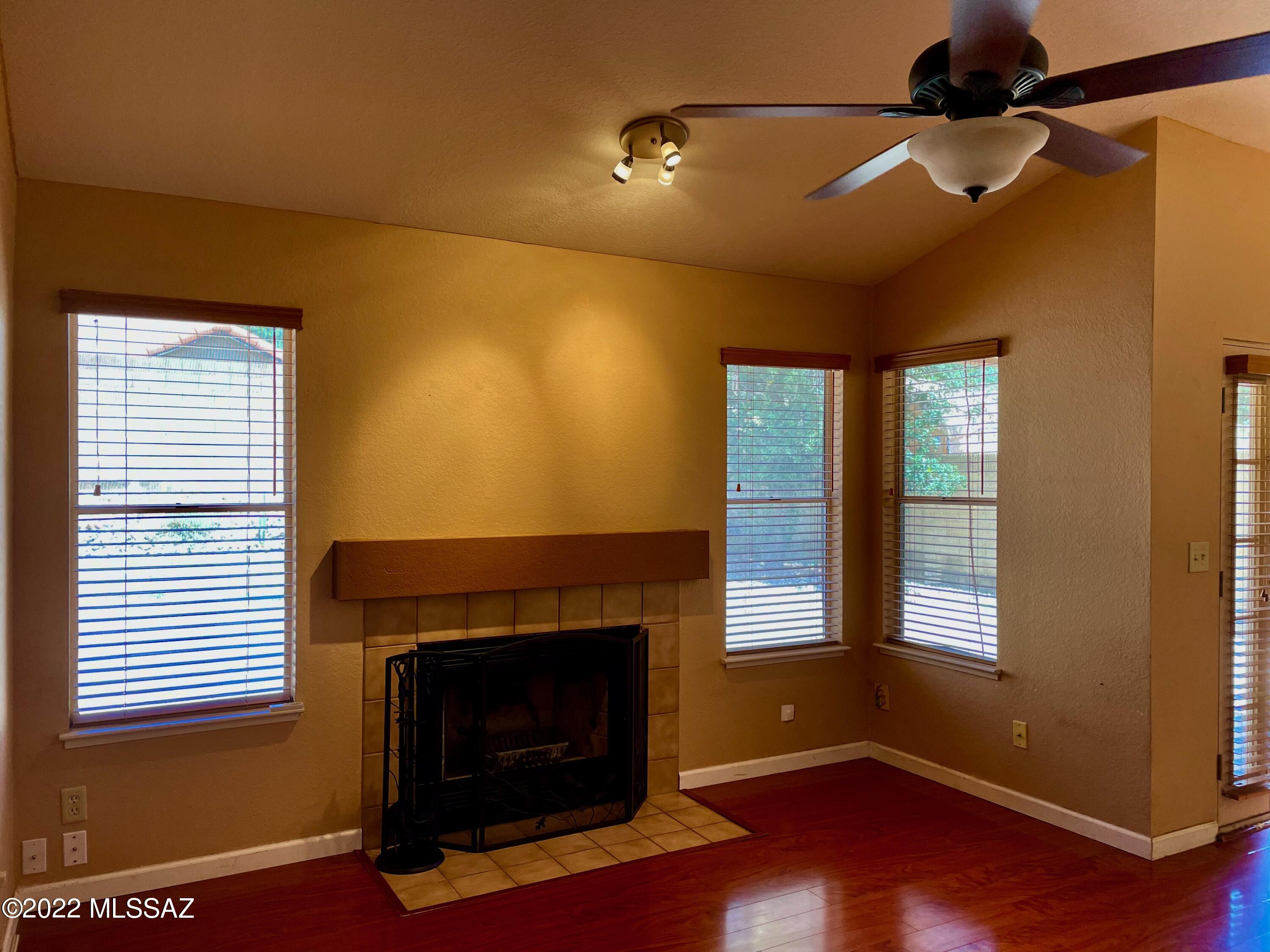 Elliott Homes At Rita Ranch (1-521) - Residential