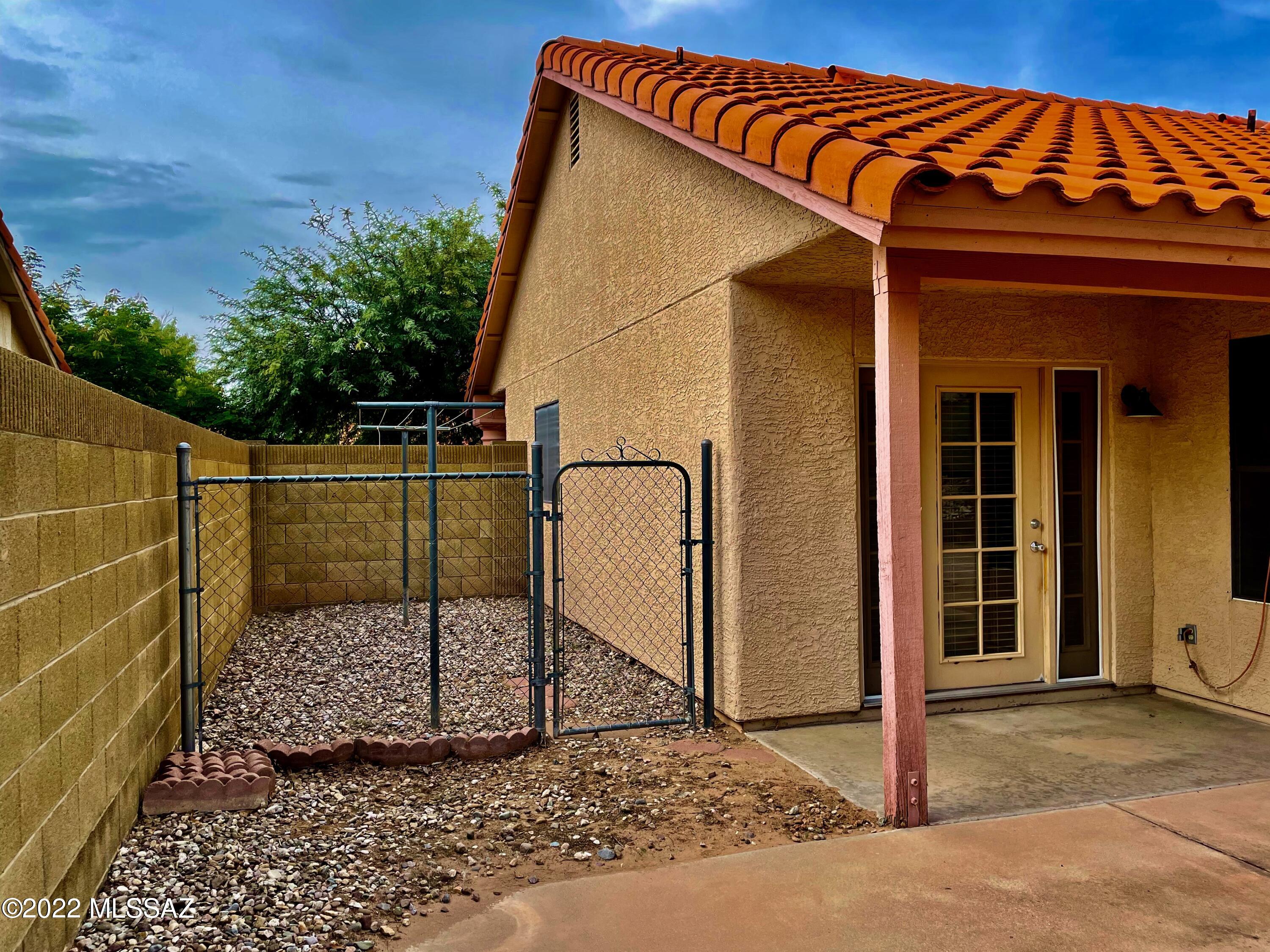 Elliott Homes At Rita Ranch (1-521) - Residential