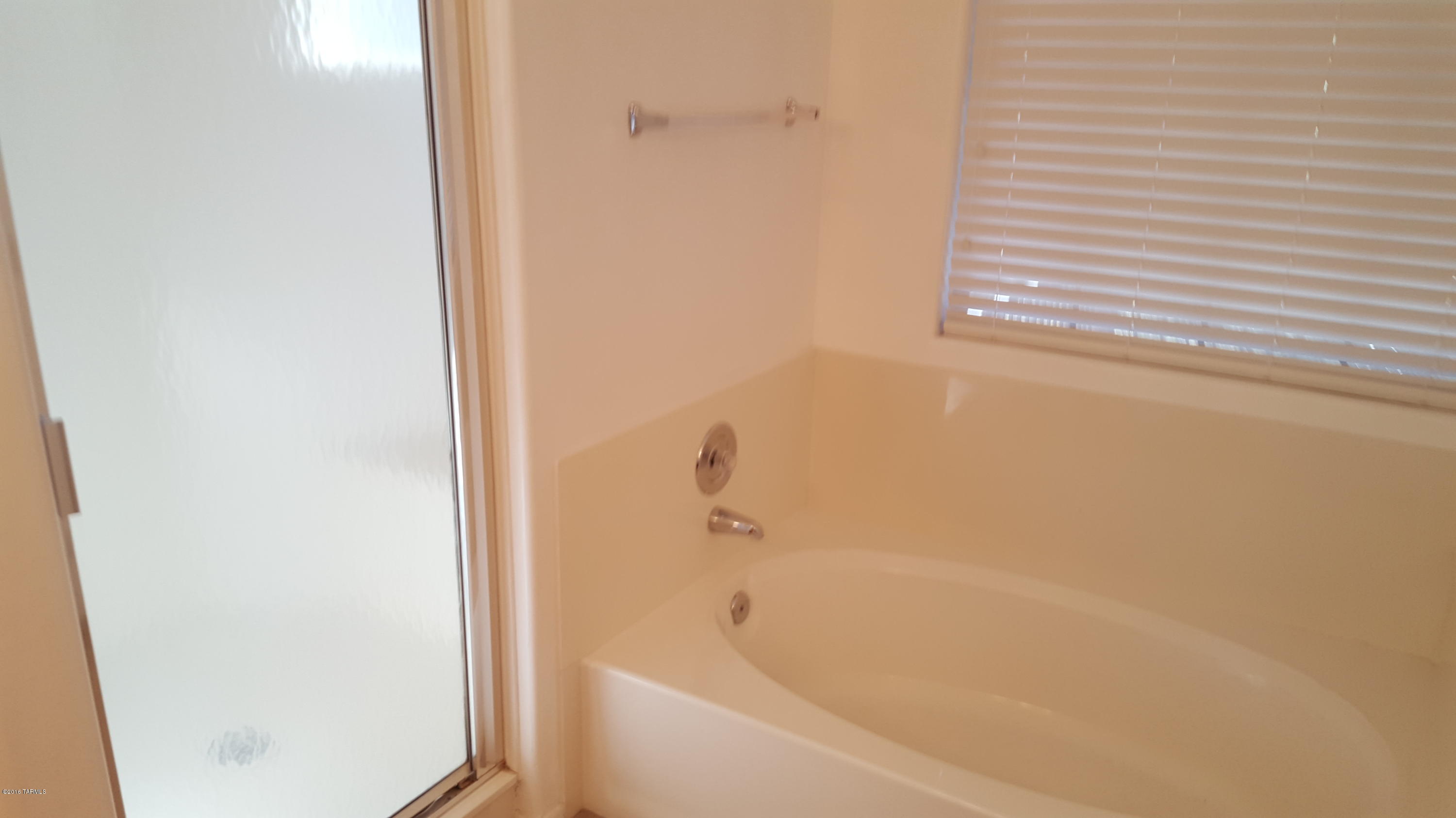 Deer Run (1-63) - Residential Lease