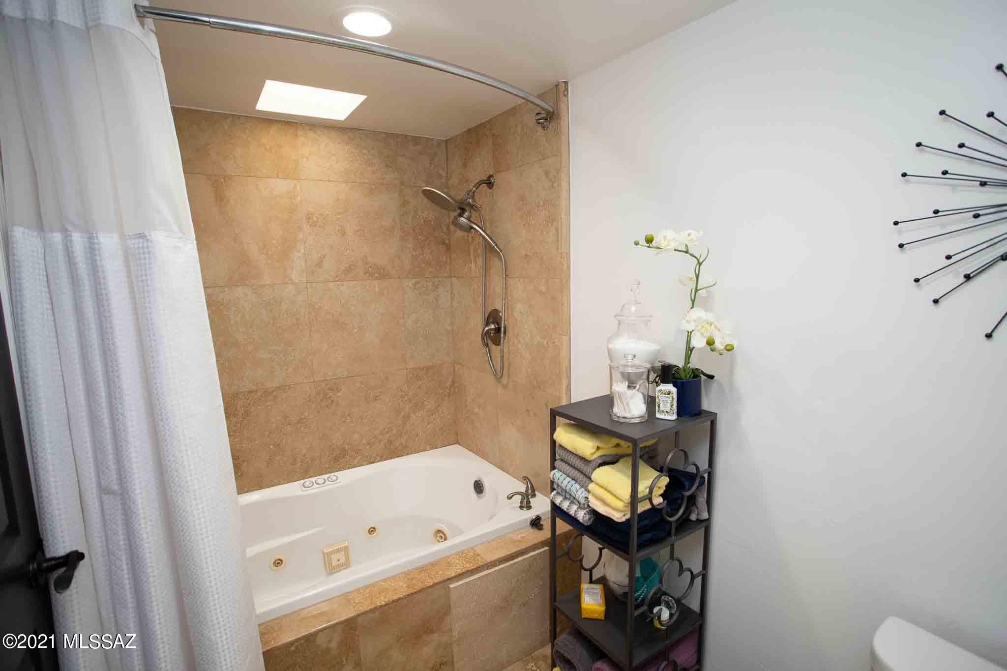 Casas De Oro(1-2) - Residential
