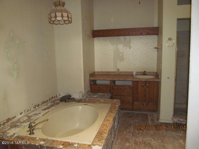 Unsubdivided - Residential