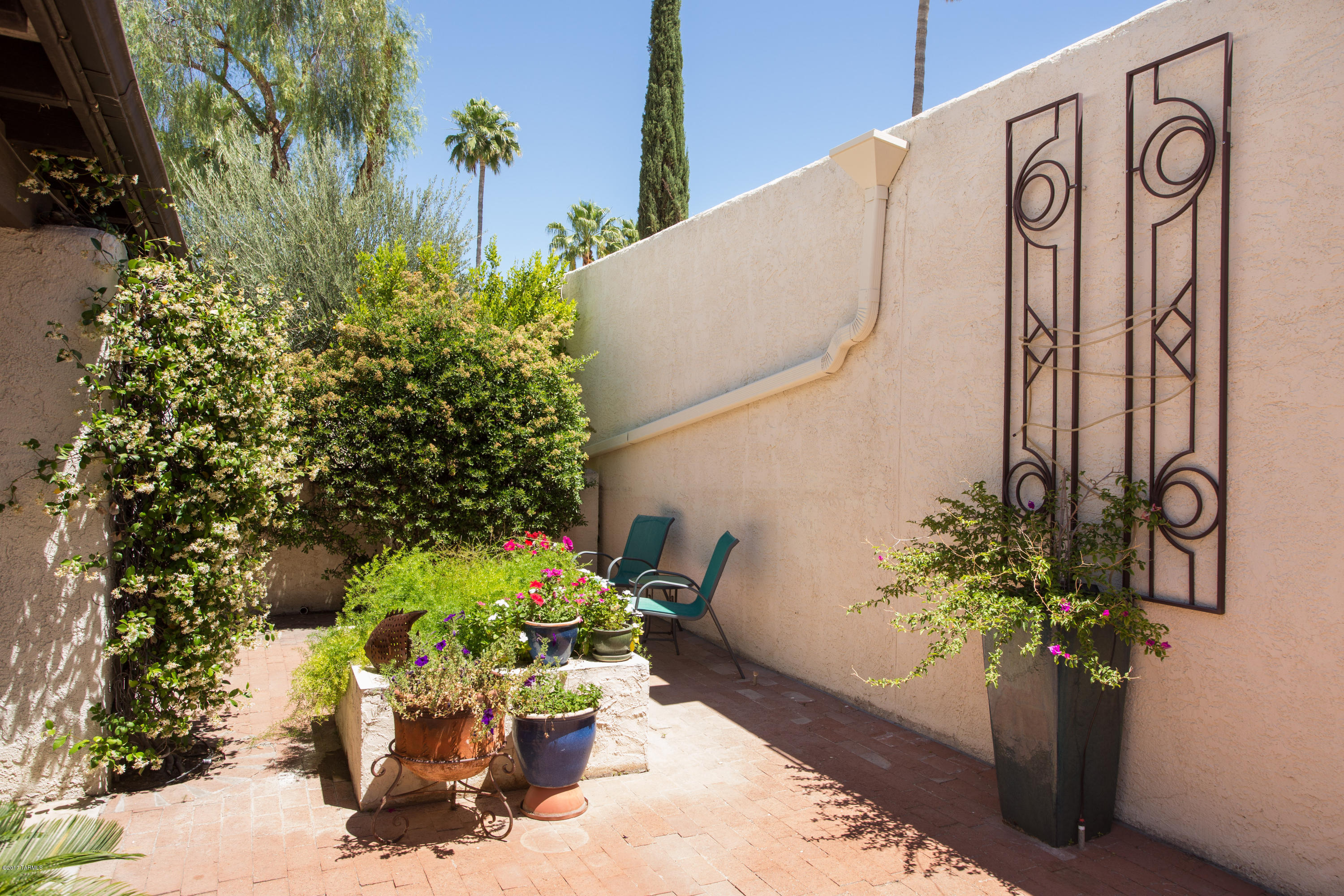 Villa Del Rio (1-148) - Residential