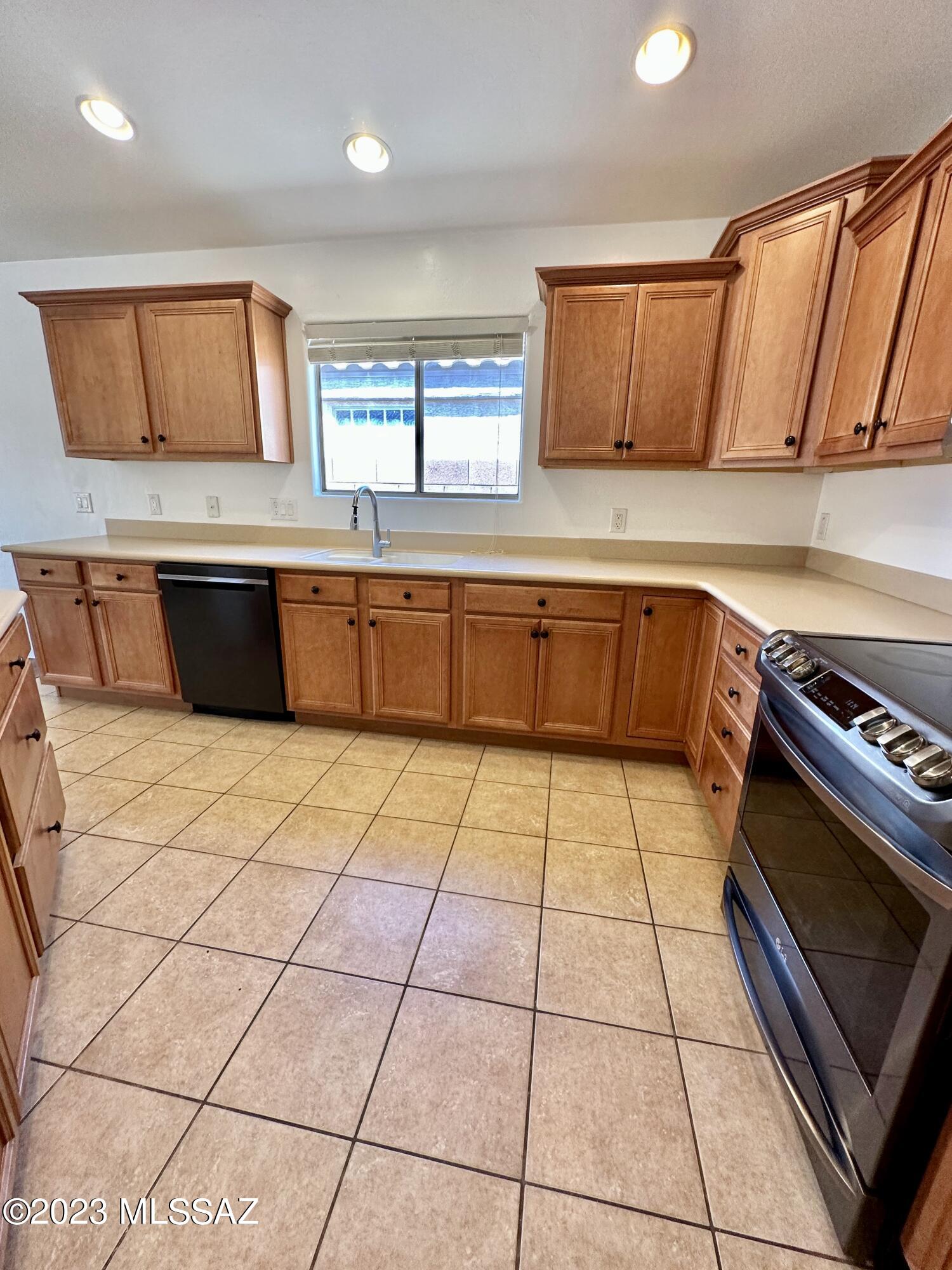 Sycamore Park Village 1 (1-94) - Residential Lease