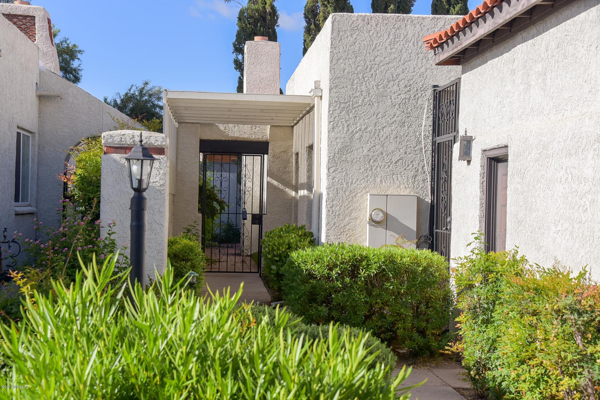 Tanque Verde Estates (1-71) - Residential
