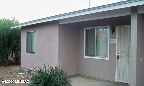 ***UNIT WILL BE SHOWN ON WED MARCH 25th FROM 4:30 - 5:30*** Real nice rental unit!  Very clean 2B/D 1/BA townhouse with a private fenced-in yard area.  Washer and dry included, covered parking for one vehicle. Water, sewer and trash included. This unit is set back on the rear of the lot with other townhouses.  Very convenient location to downtown with all amenities and shopping nearby! ***UNIT WILL BE SHOWN ON FRIDAY APRIL 10th FROM 4:30 - 5:30***