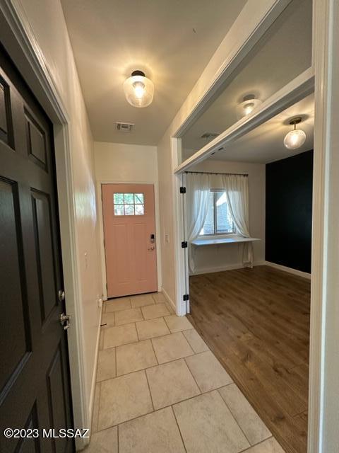 Vista Del Lago Norte SQ20140780198 - Residential Lease