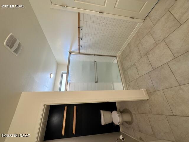Vista Del Lago Norte SQ20140780198 - Residential Lease