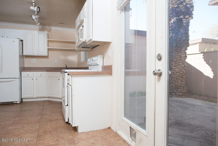 Villa Venice Condos - Residential
