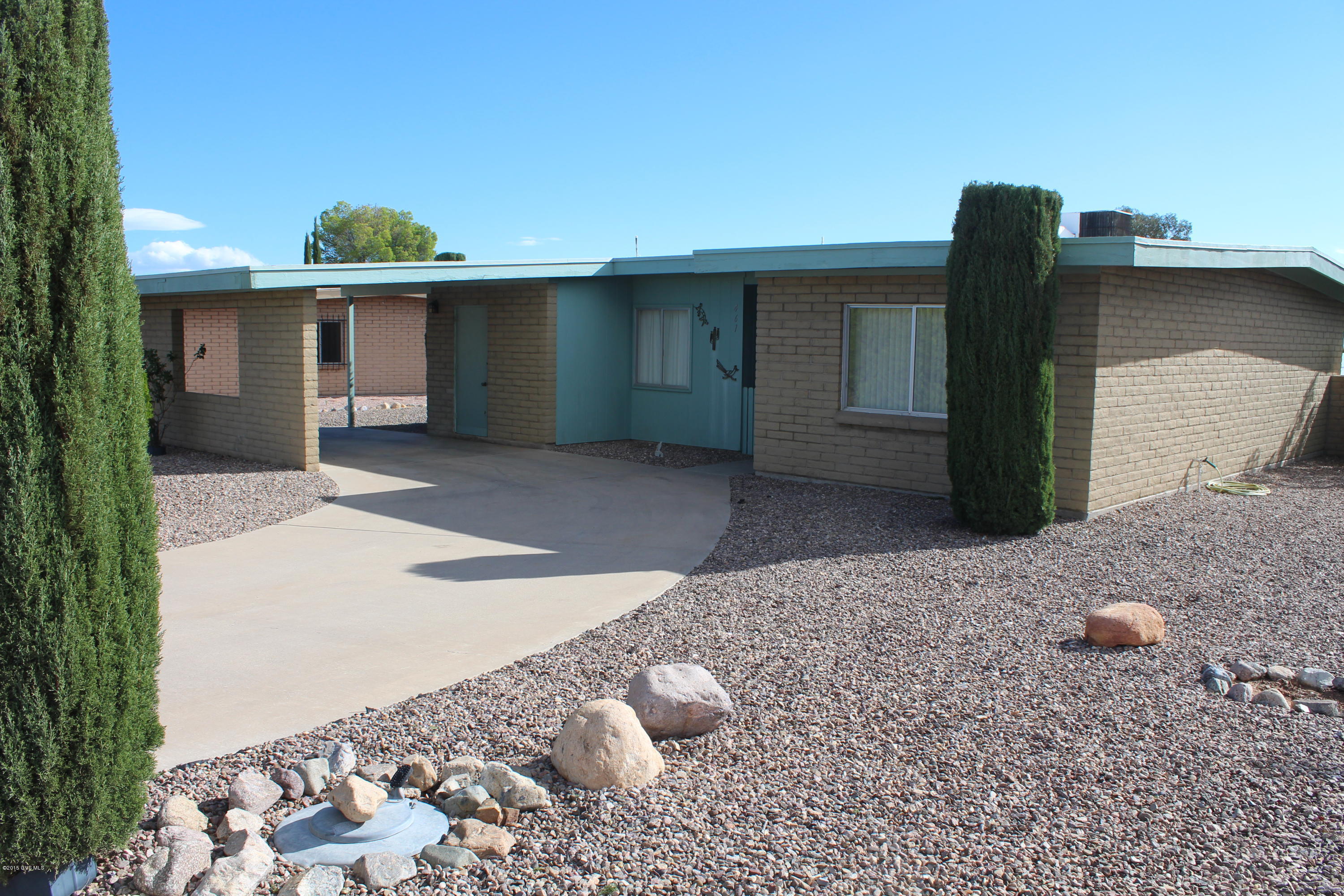 Very well-maintained single family home with a mountain view. Roof re-done in 2011. Washer, dryer, dishwasher, refrigerator, range and new disposal. Partially furnished. Large storage room off carport. No GVR. Located one block from recreation center with heated pool and hot tub.