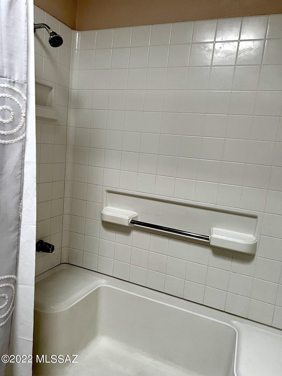 Encanto East Condos (1-13) - Residential