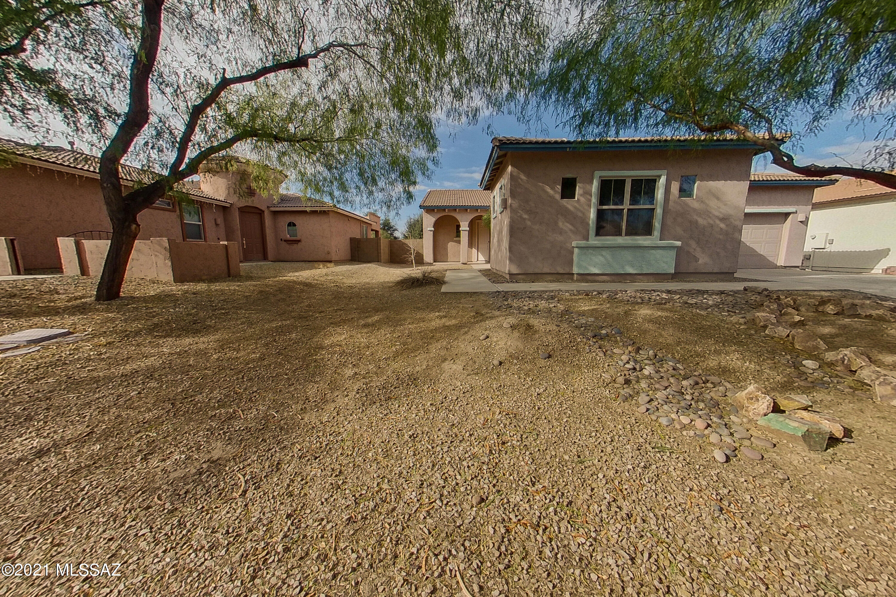 Beautiful two master home with extra room that can be used as office, den or possible bedroom. This home has fresh paint and new, plush carpet throughout. Great floorplan with two master bedrooms and two full baths as well as an additional full bathroom. The bathrooms both have a garden tub, separate shower, and walk in closets. Large great room floorplan with a beautiful kitchen. Kitchen has granite countertops, stainless steel appliances and tons of cabinets! Great up and coming location in Gladden Farms with great access to I-10 freeway.