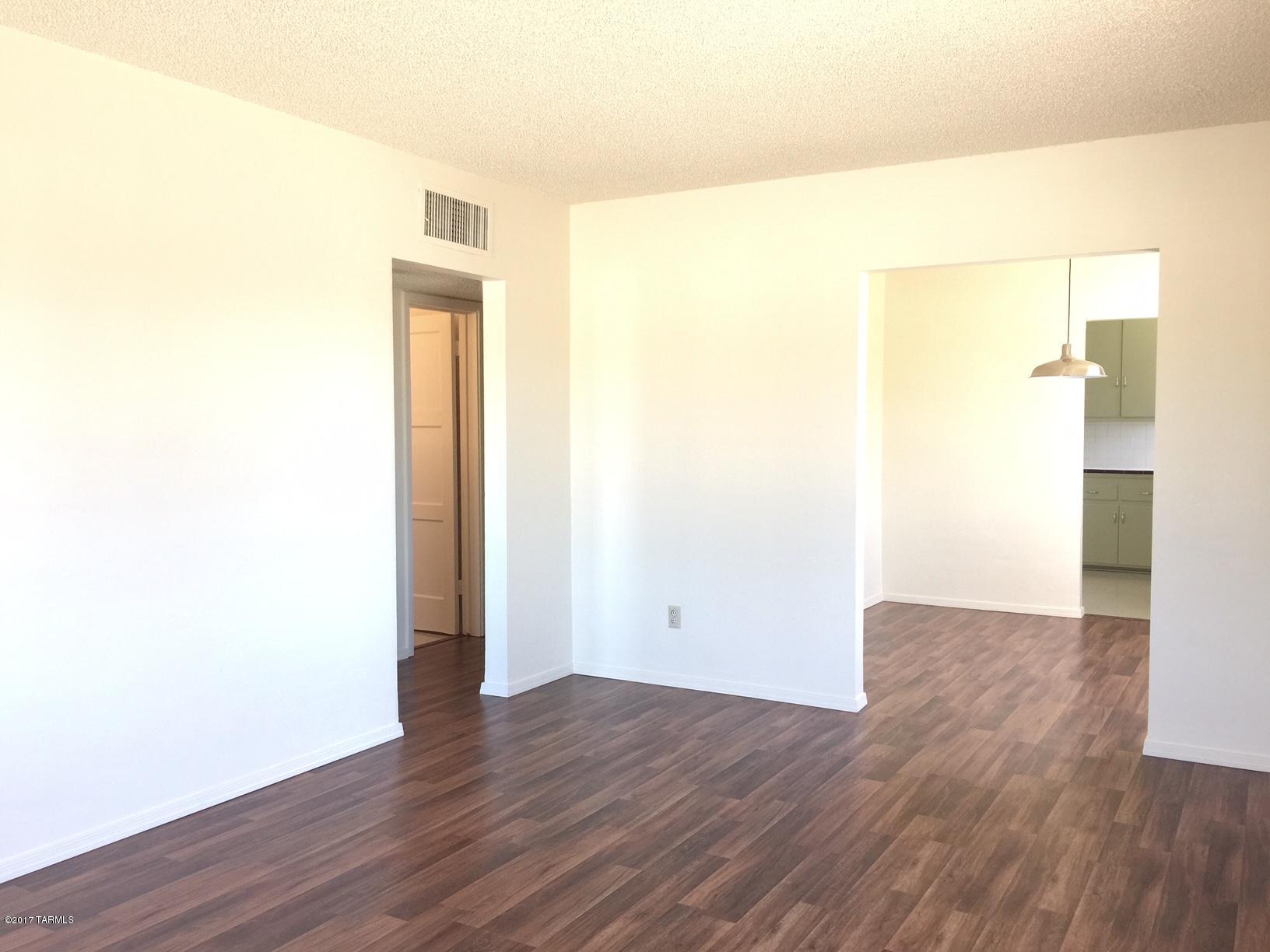 Del Monte Village - Residential