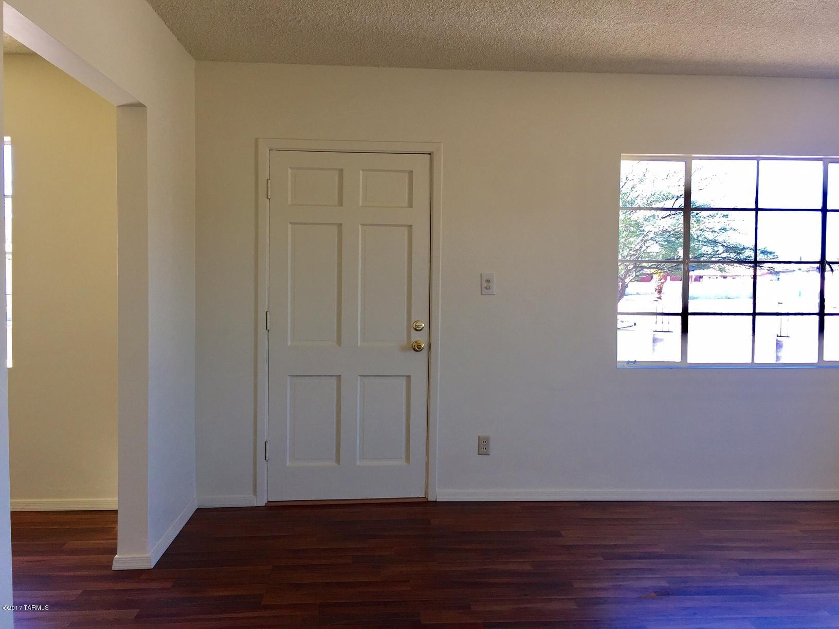 Del Monte Village - Residential