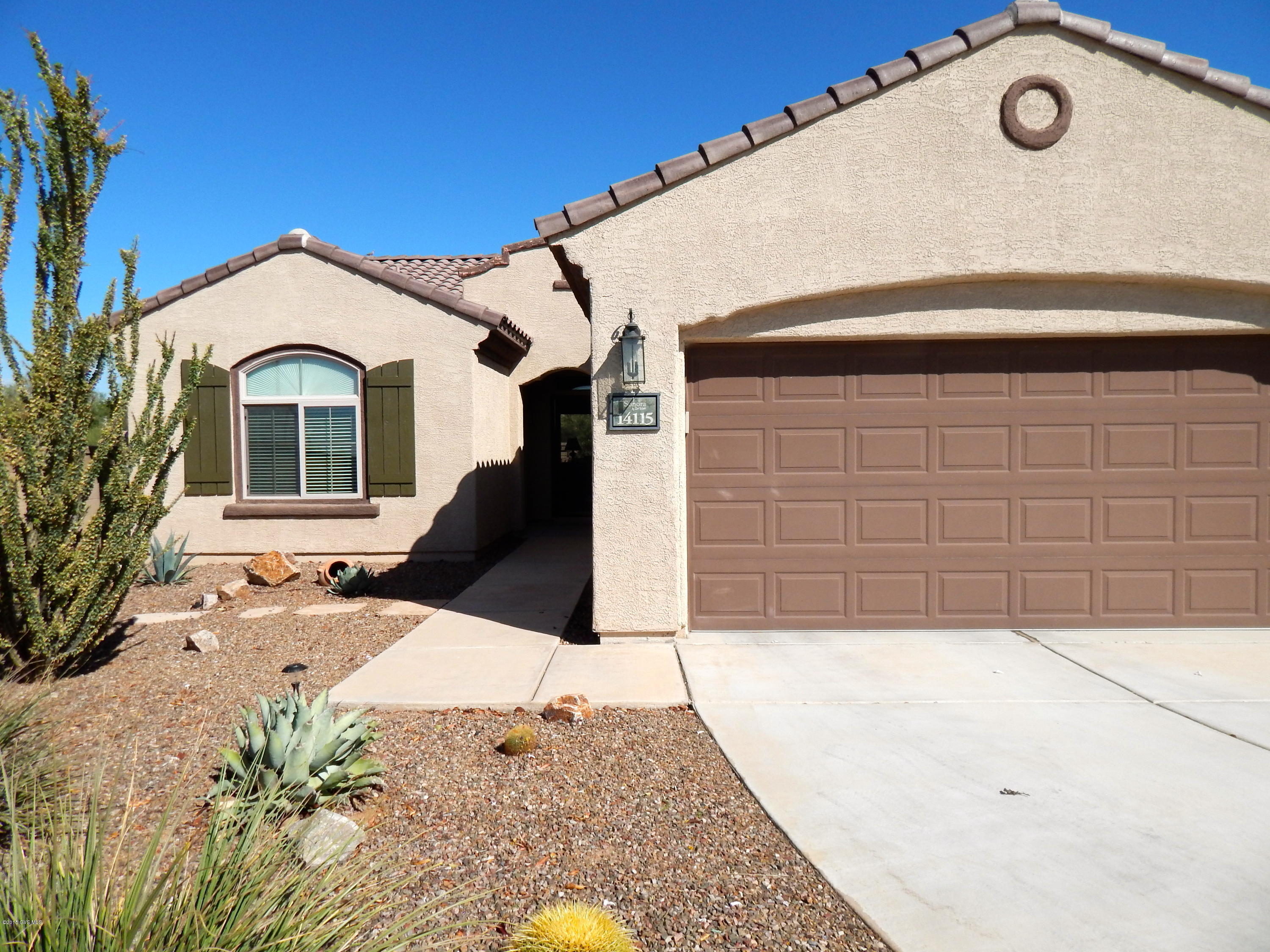 Perfect for a winter retreat or full time living, you will discover the joy of southwest living. Located on the end of the neighborhood with easy access to the walking/biking trails. Take full advantage of the community amenities with 2 clubhouses, tennis/pickle ball courts, 4 pools, fitness center, and much more in this Del Webb Sonora community of Rancho Sahuarita. Entertain in your private back yard with views and located on a natural wash. Just a short trip from Tucson and the Casino. Retirement living at it's best.
