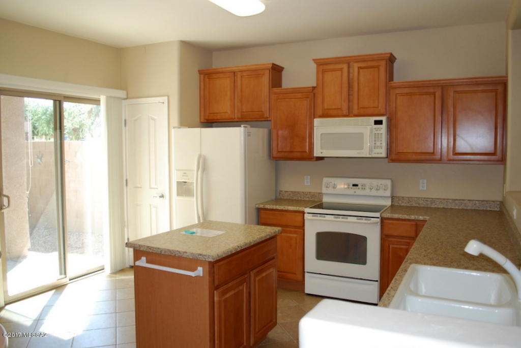 Rancho Resort Phase 111 (1-205) - Residential Lease