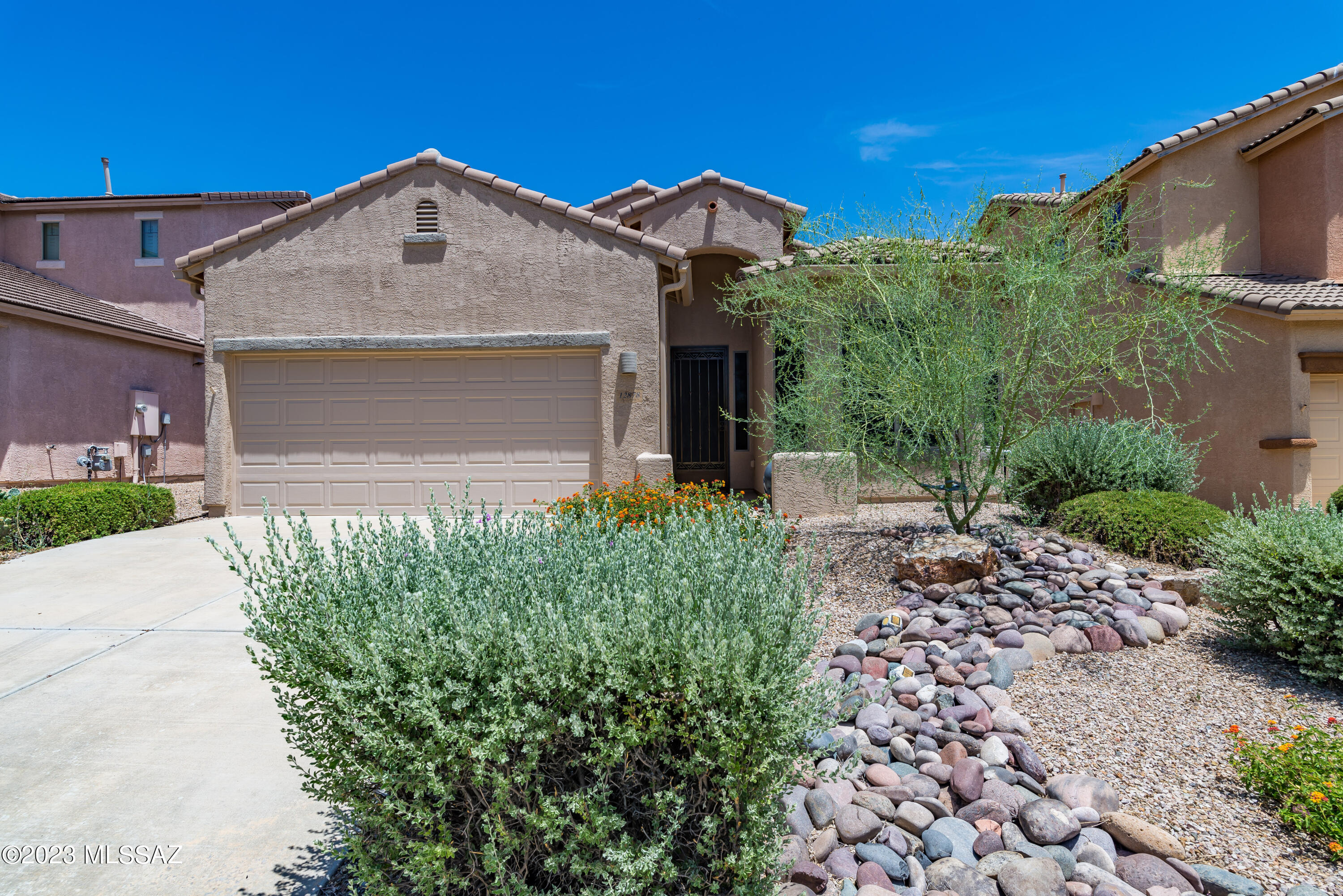Rancho Vistoso NGHB 10 PCLS S,U & V - Residential