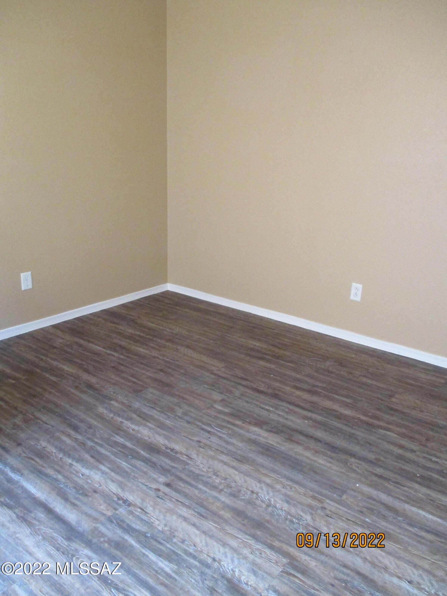 Arizona La Victoria (1-131) - Residential Lease