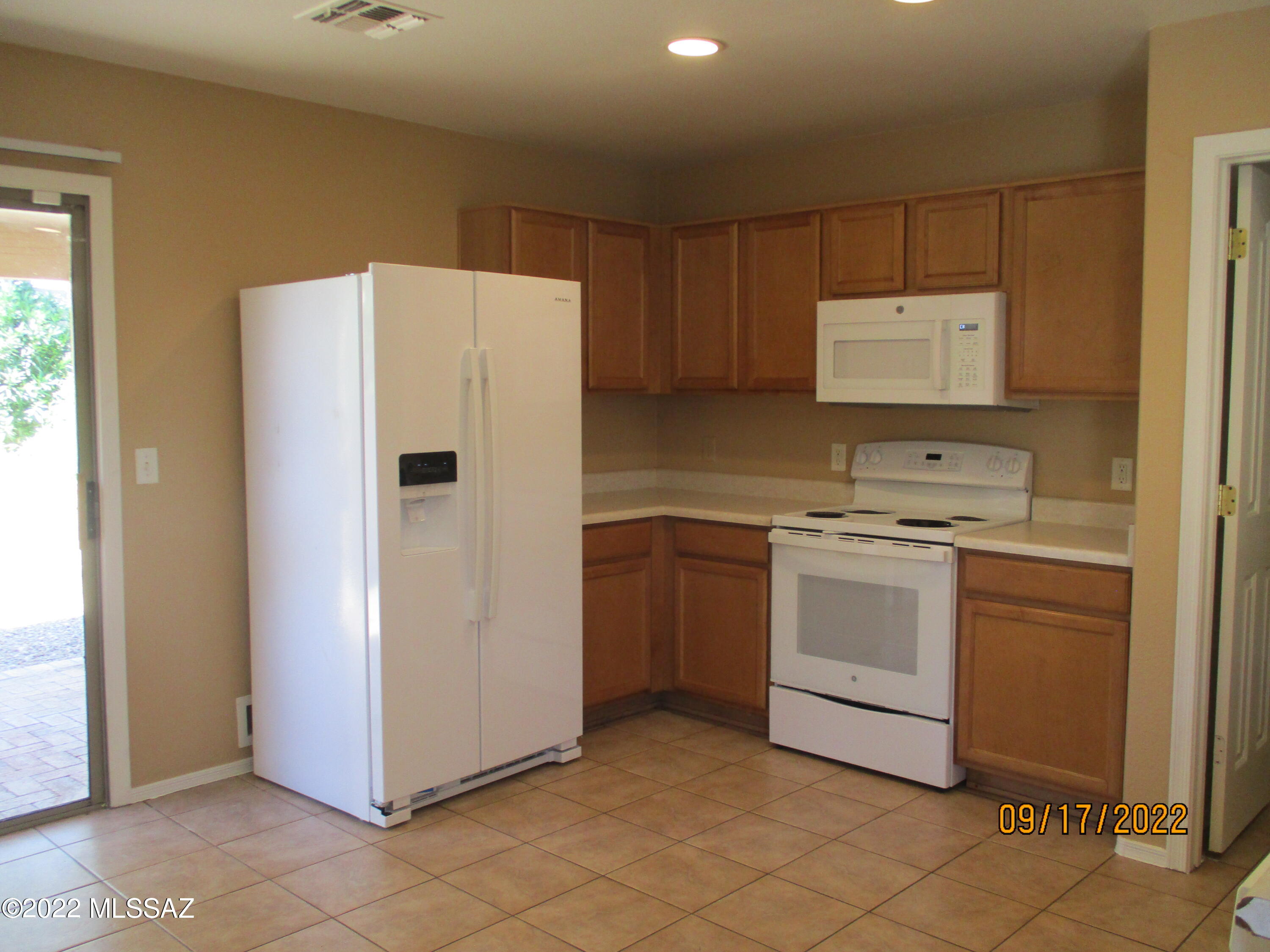Arizona La Victoria (1-131) - Residential Lease