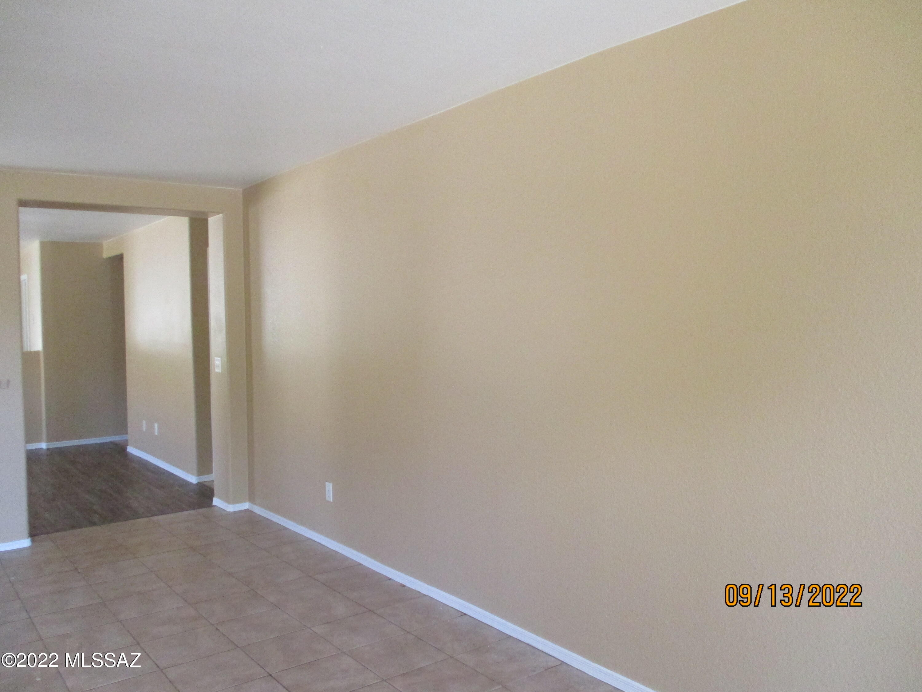 Arizona La Victoria (1-131) - Residential Lease