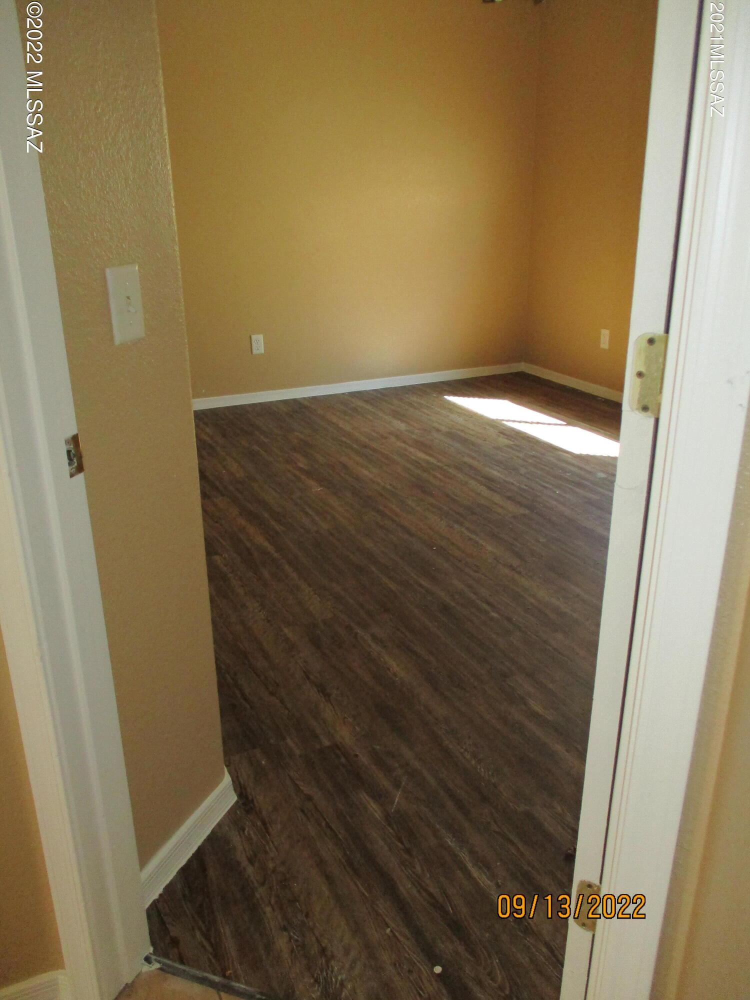 Arizona La Victoria (1-131) - Residential Lease