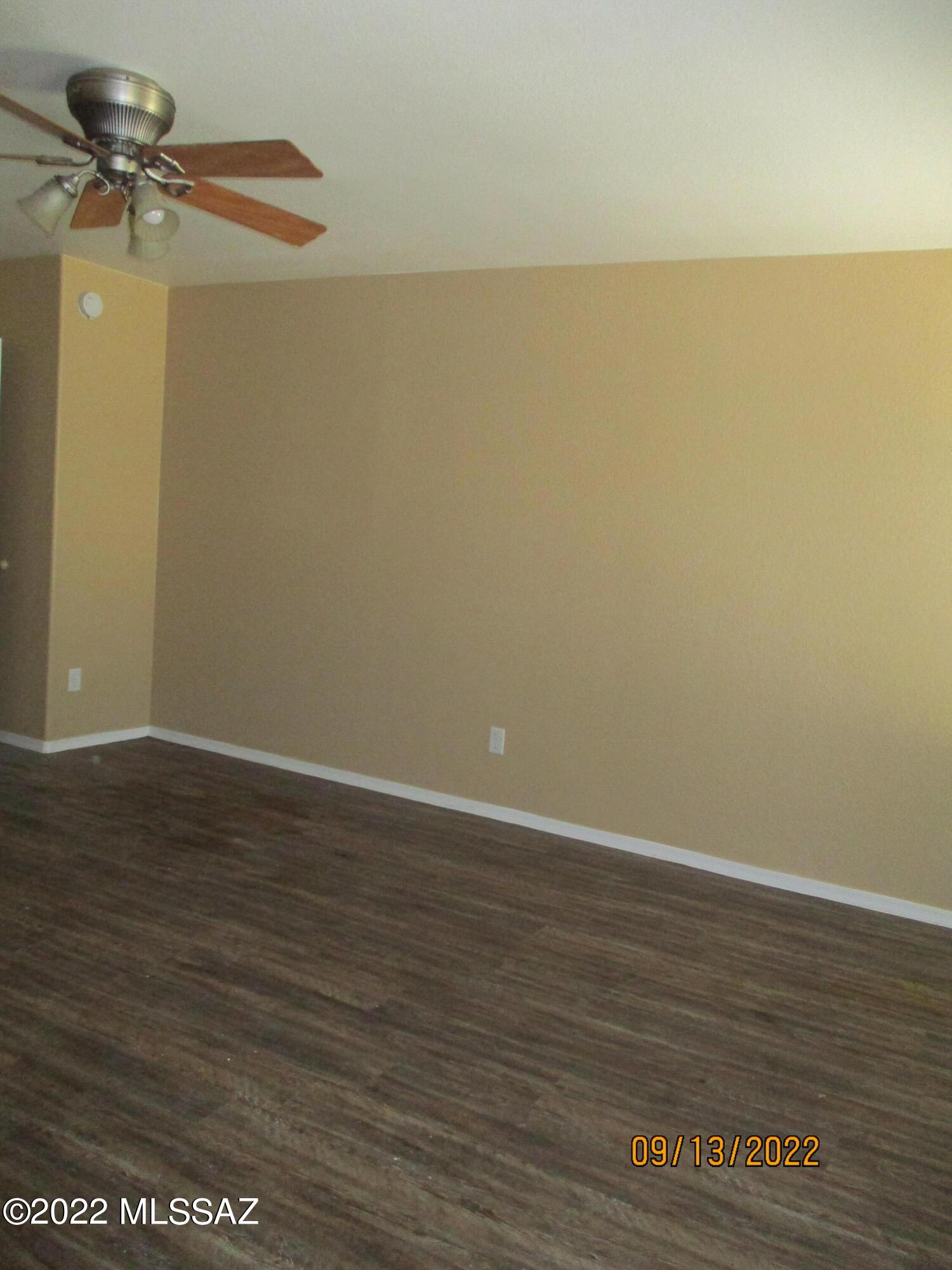 Arizona La Victoria (1-131) - Residential Lease