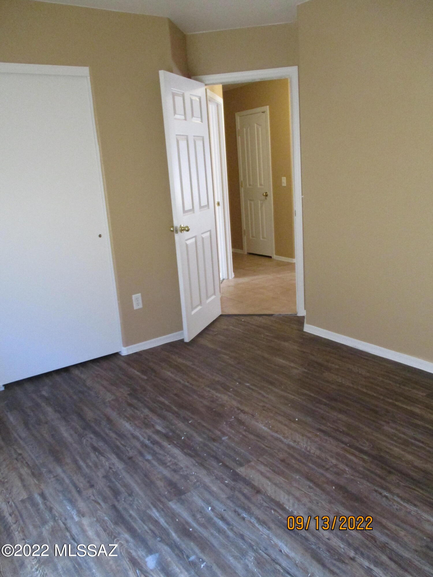 Arizona La Victoria (1-131) - Residential Lease