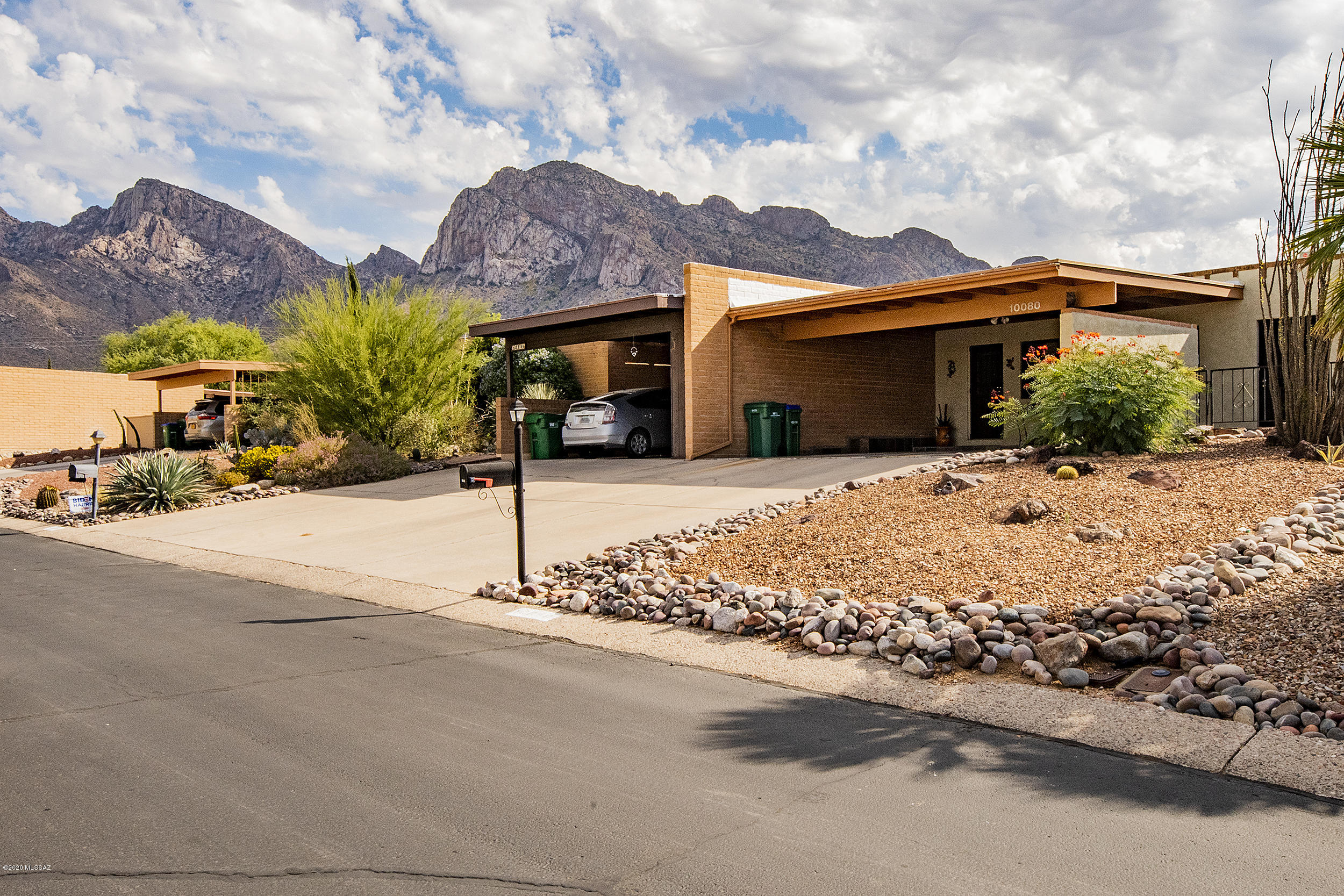 Oro Valley Townhouses (47-52, 58-91) - Residential