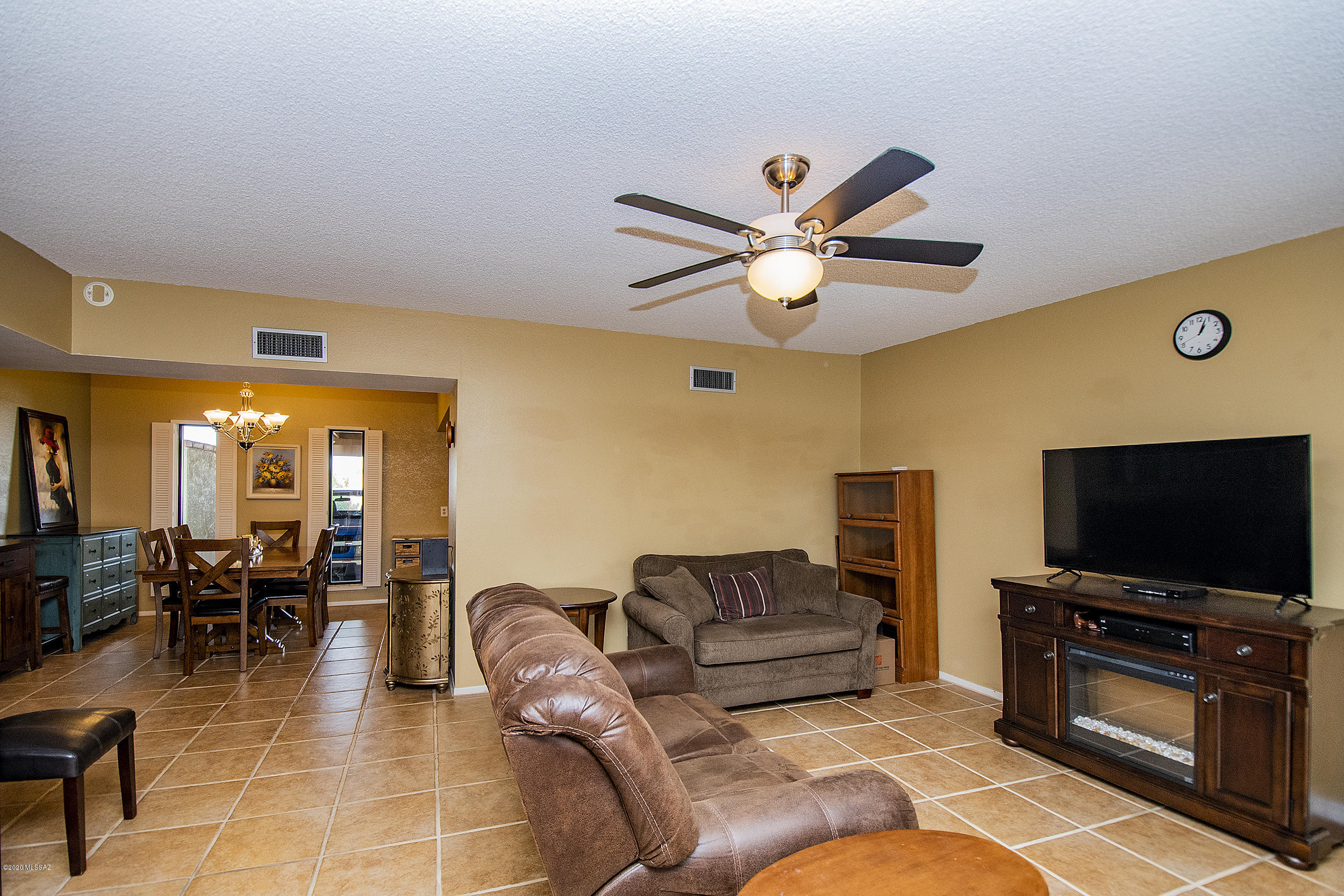 Oro Valley Townhouses (47-52, 58-91) - Residential