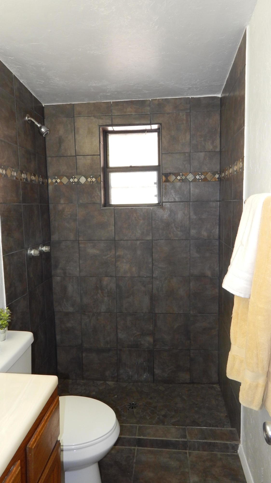 Cottonwood Manor - Residential Lease