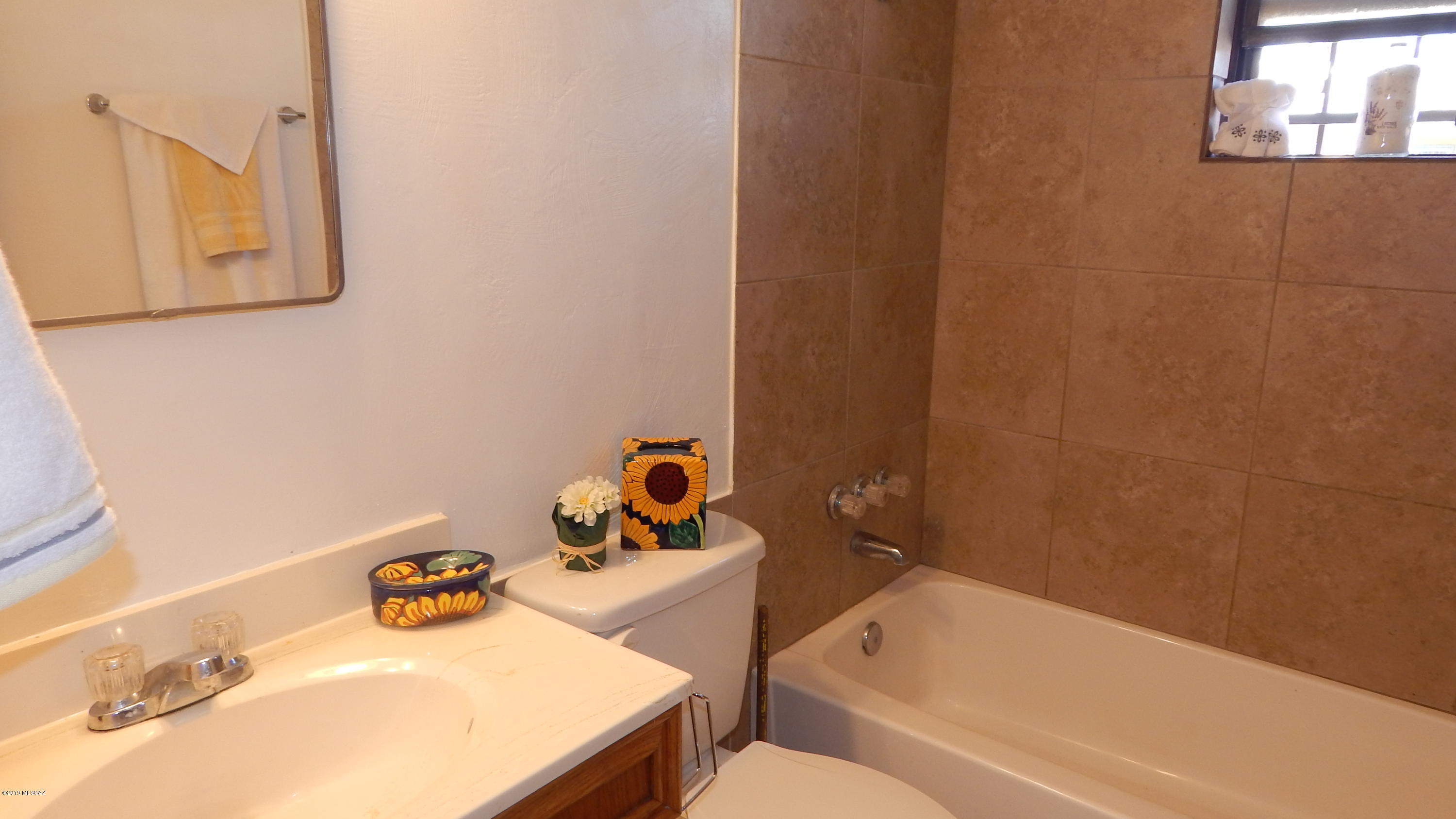 Cottonwood Manor - Residential Lease