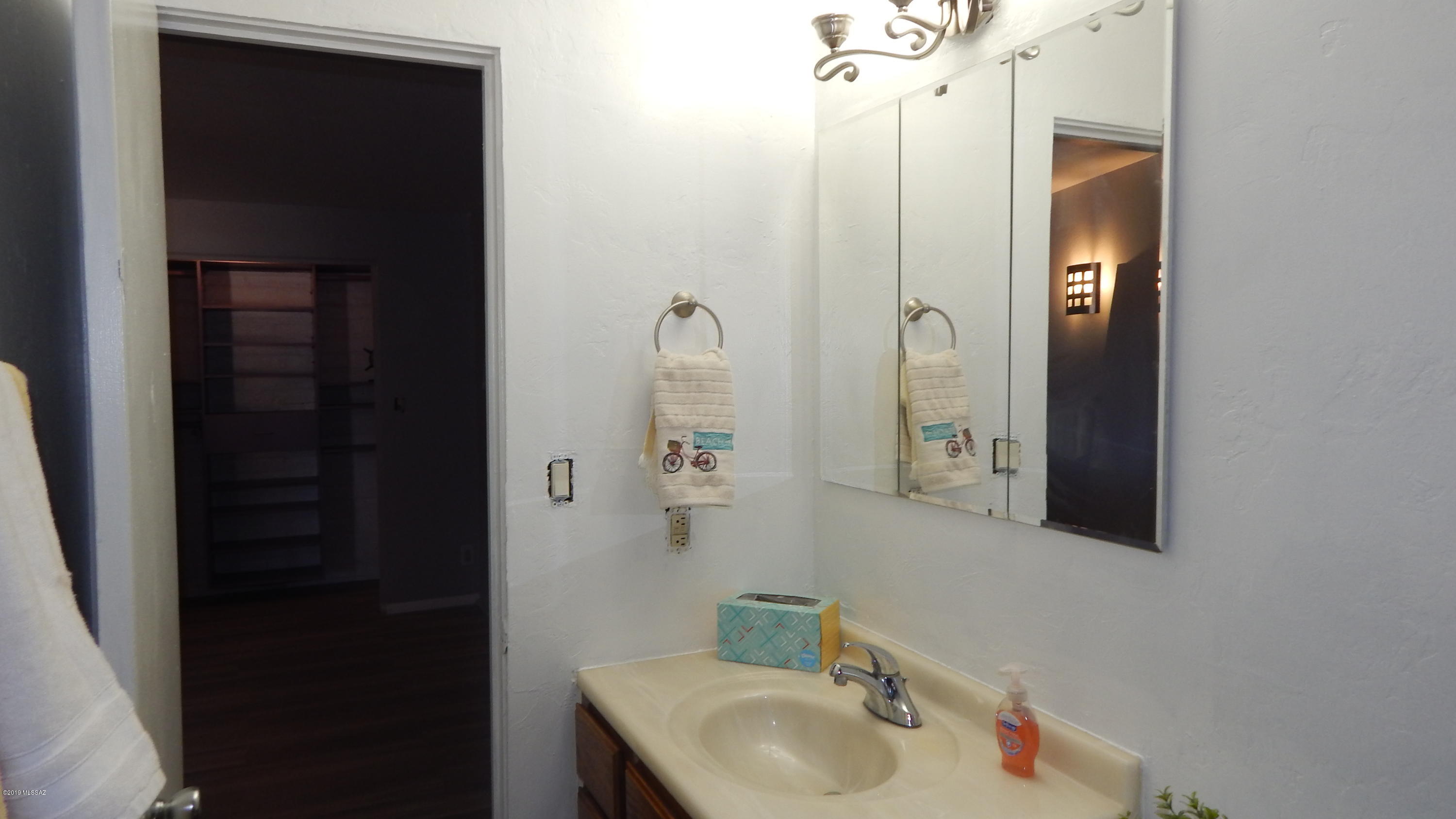 Cottonwood Manor - Residential Lease