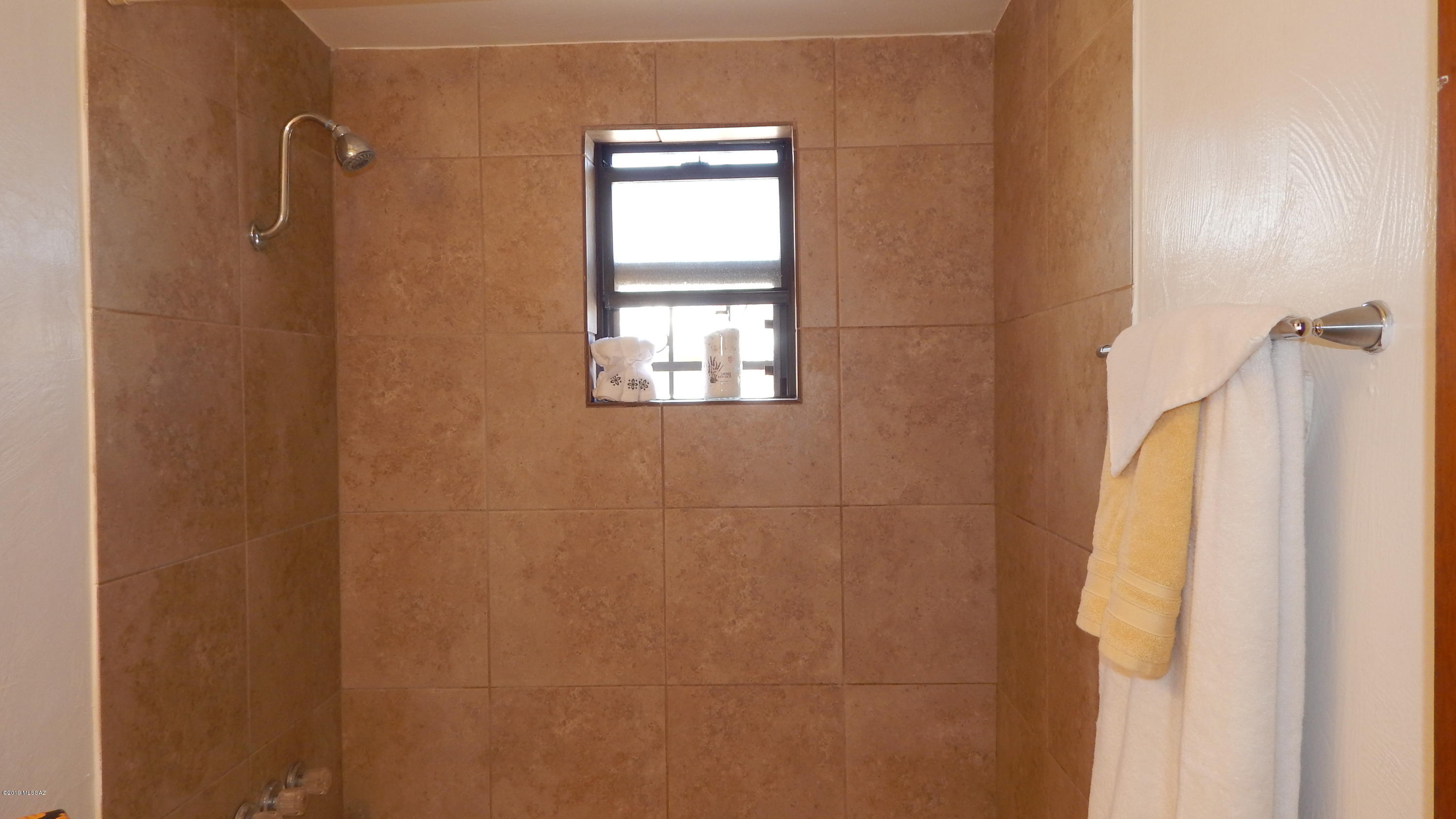 Cottonwood Manor - Residential Lease