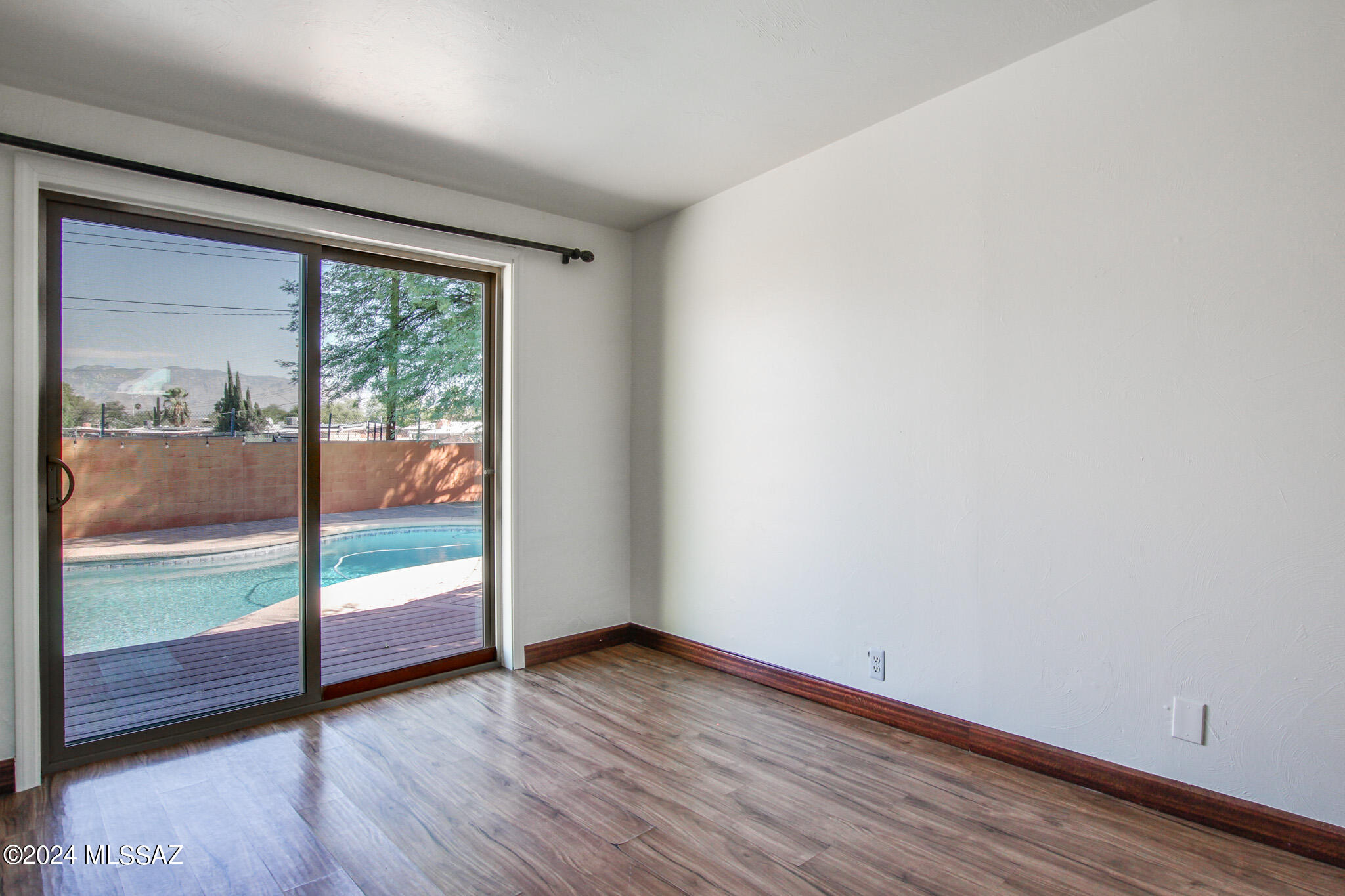 Longview Estates (194-470) - Residential