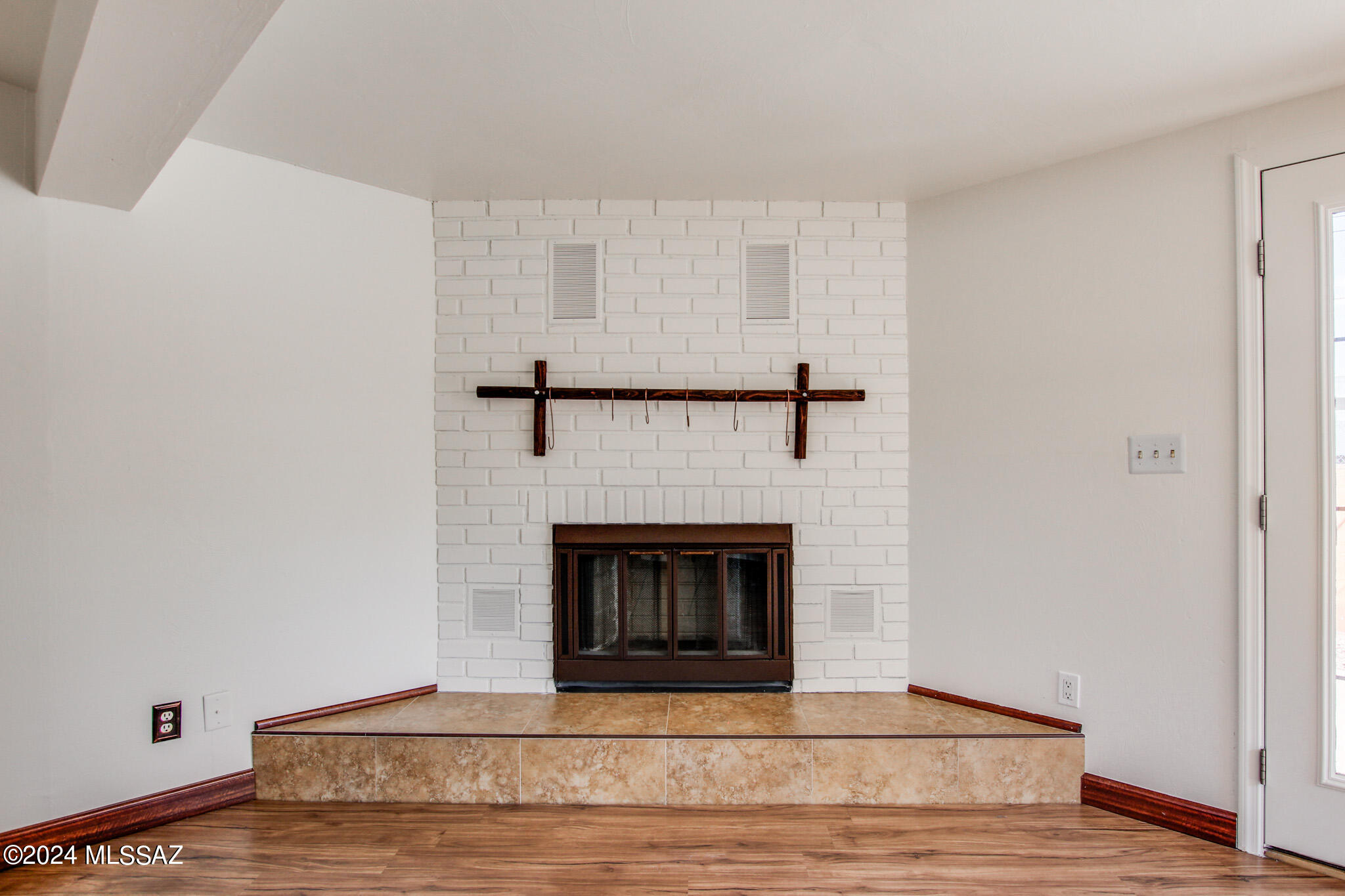 Longview Estates (194-470) - Residential