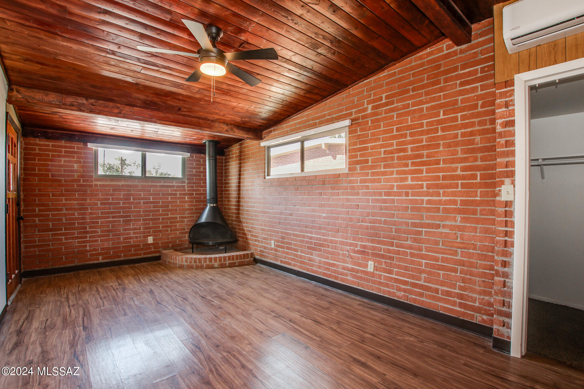 Longview Estates (194-470) - Residential