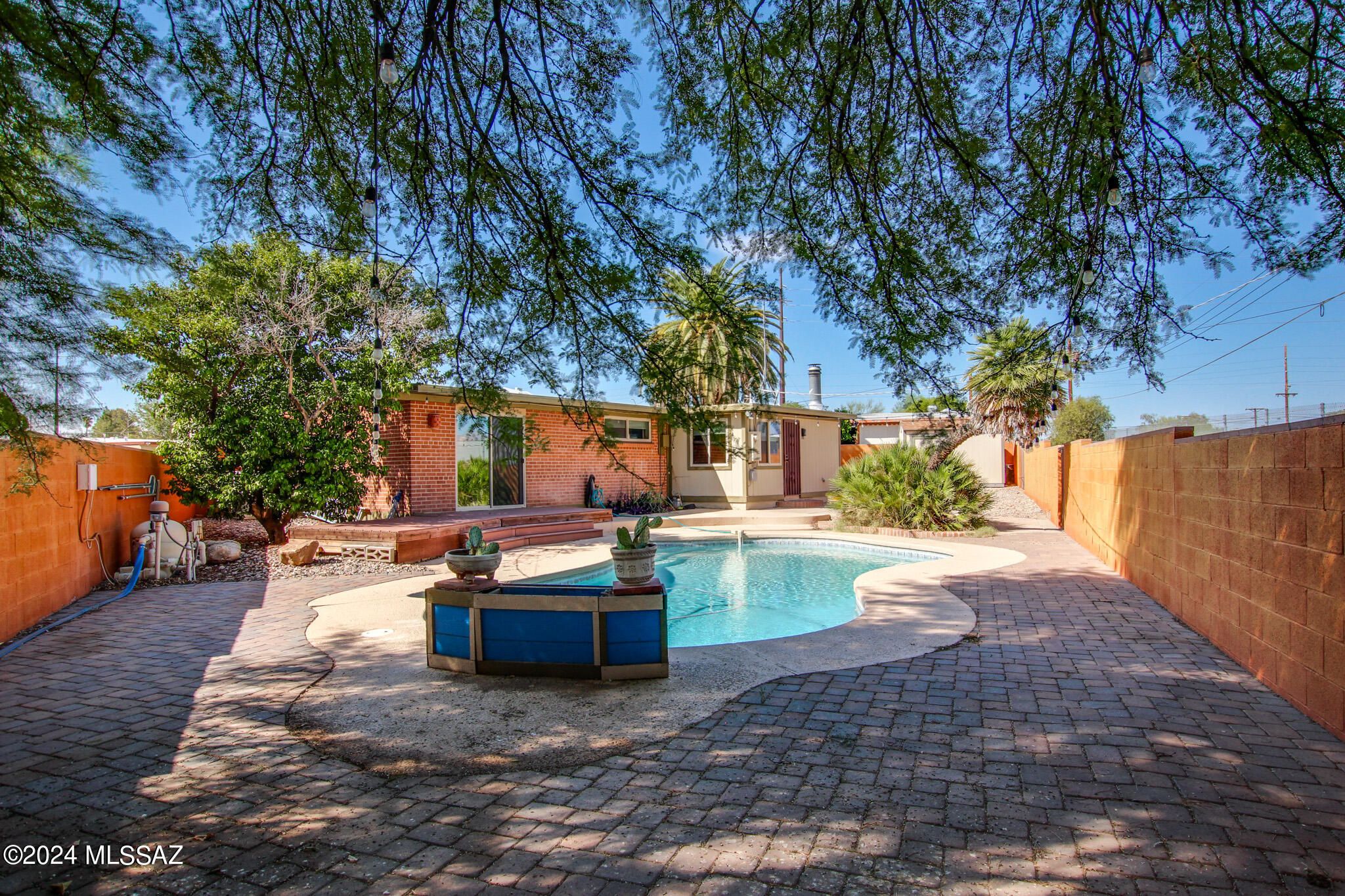 Longview Estates (194-470) - Residential
