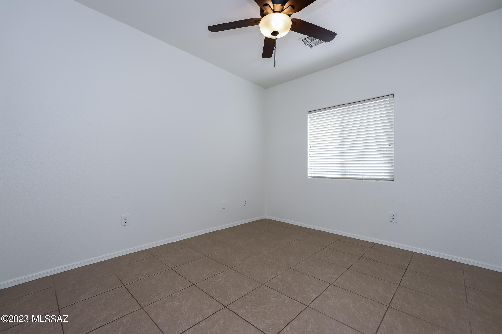 Presidio Vista (1-36, 118-181) - Residential Lease