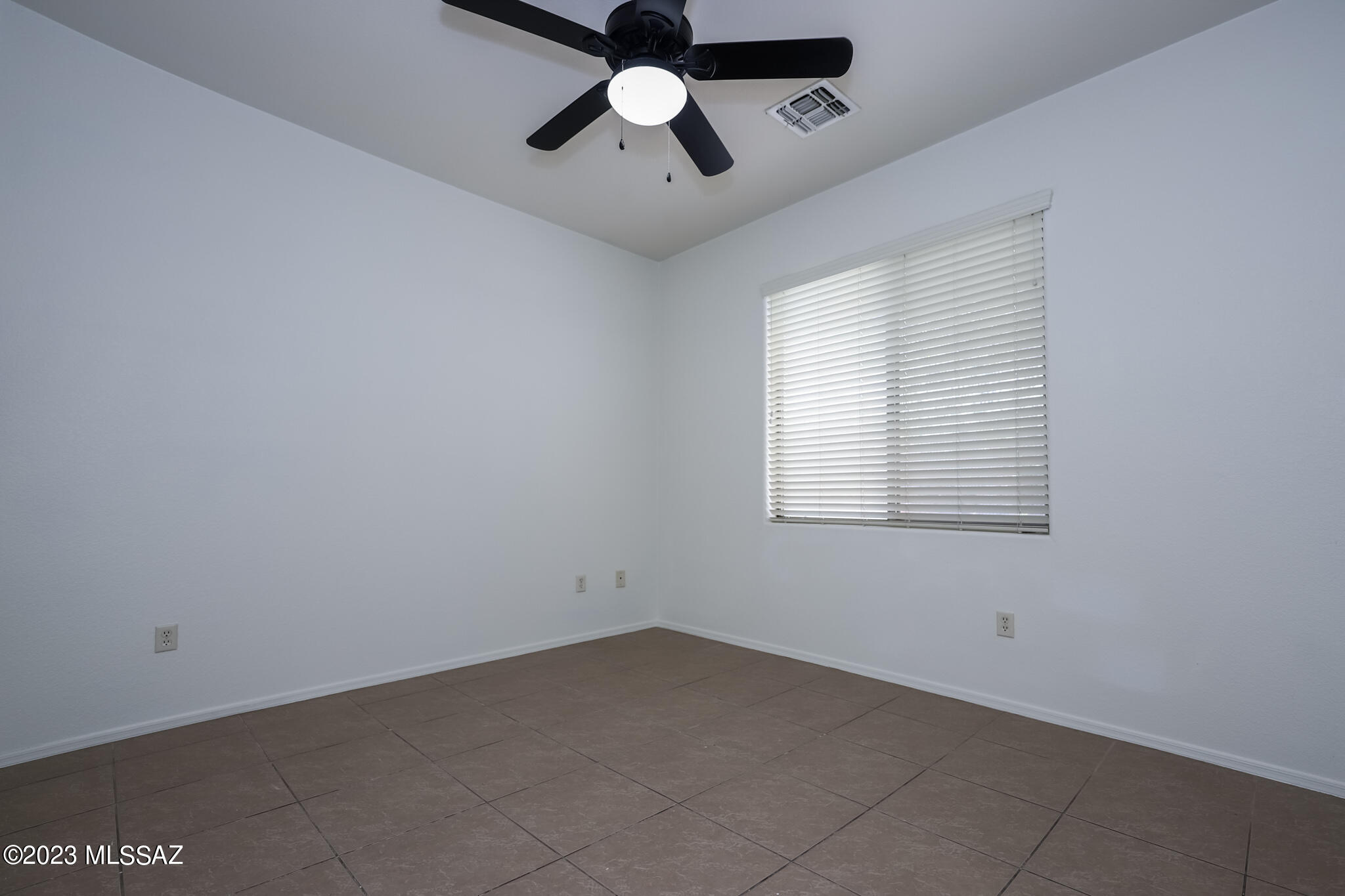 Presidio Vista (1-36, 118-181) - Residential Lease