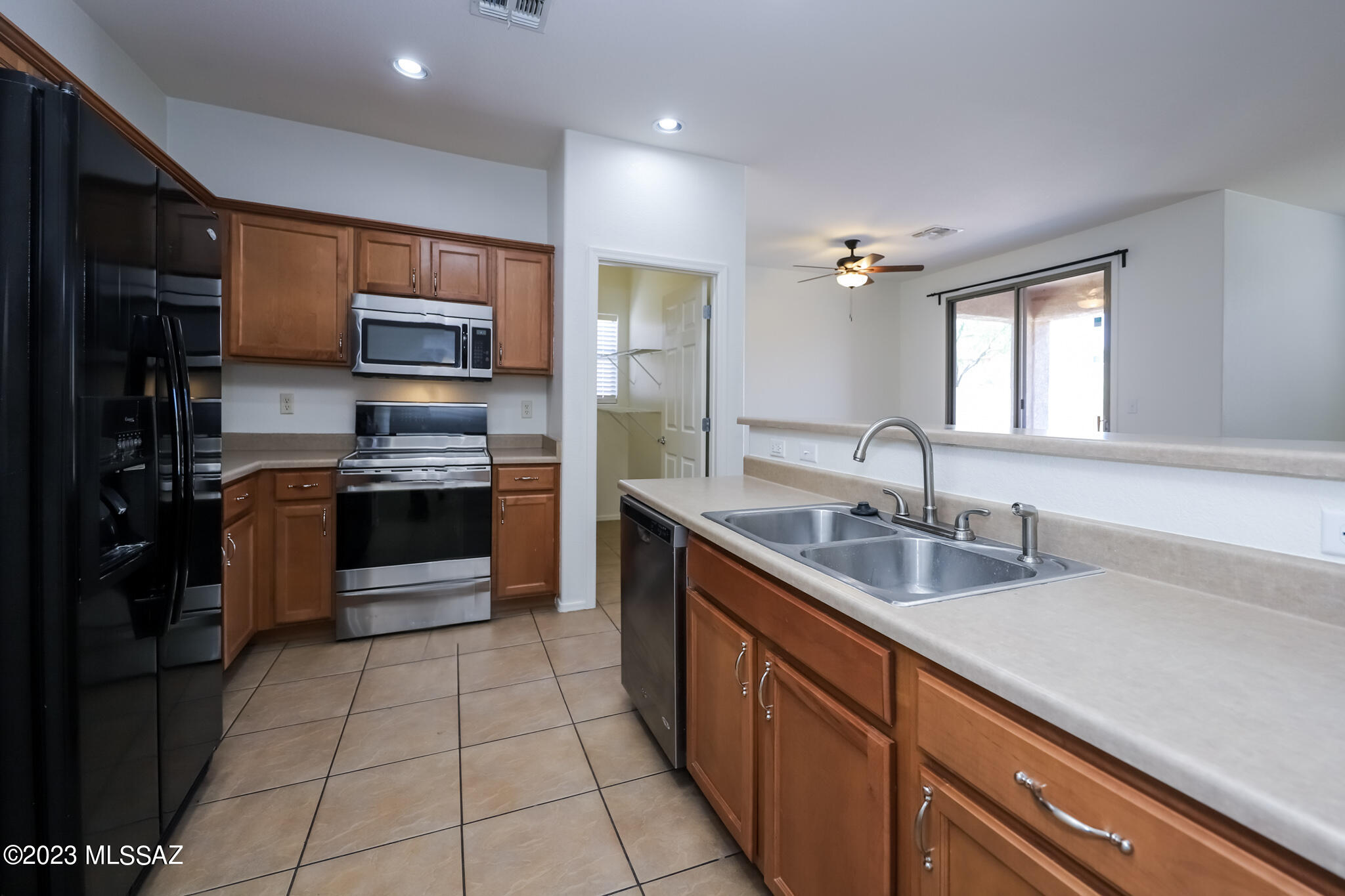 Presidio Vista (1-36, 118-181) - Residential Lease