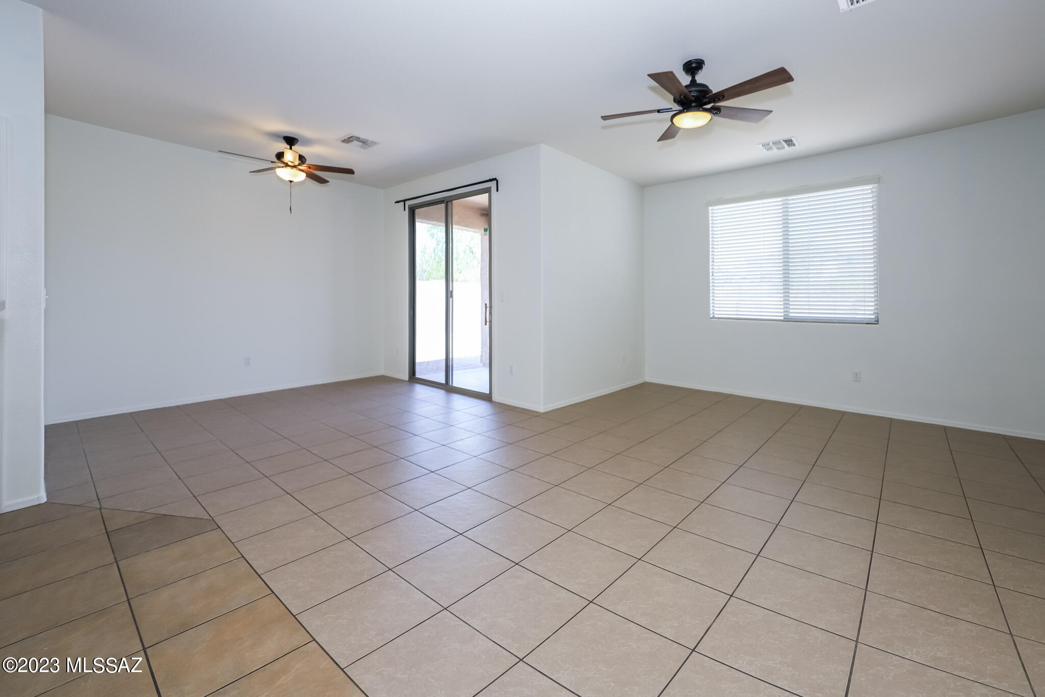 Presidio Vista (1-36, 118-181) - Residential Lease