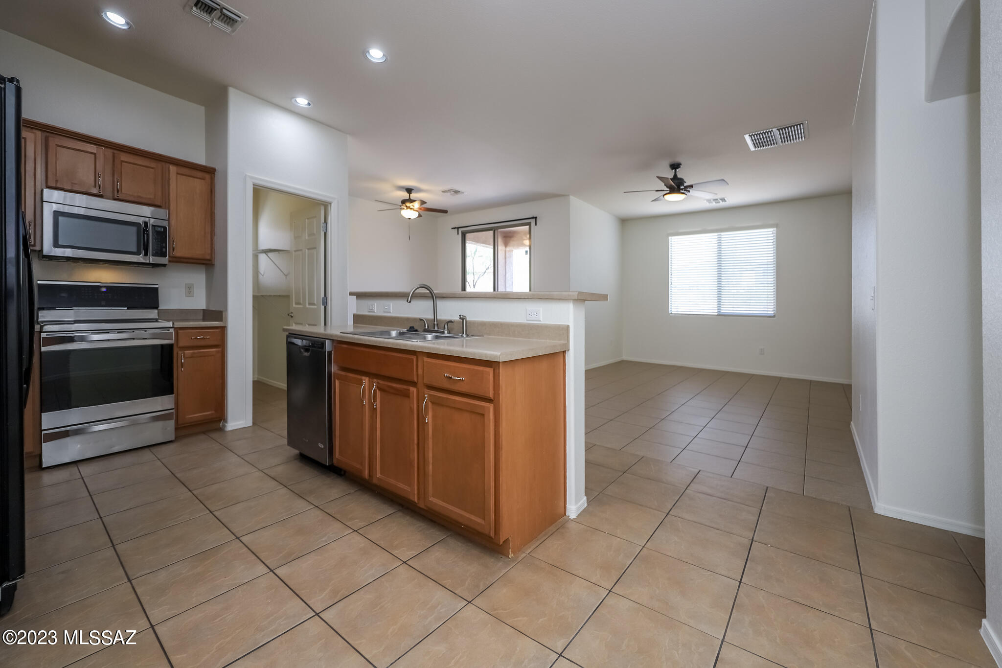 Presidio Vista (1-36, 118-181) - Residential Lease