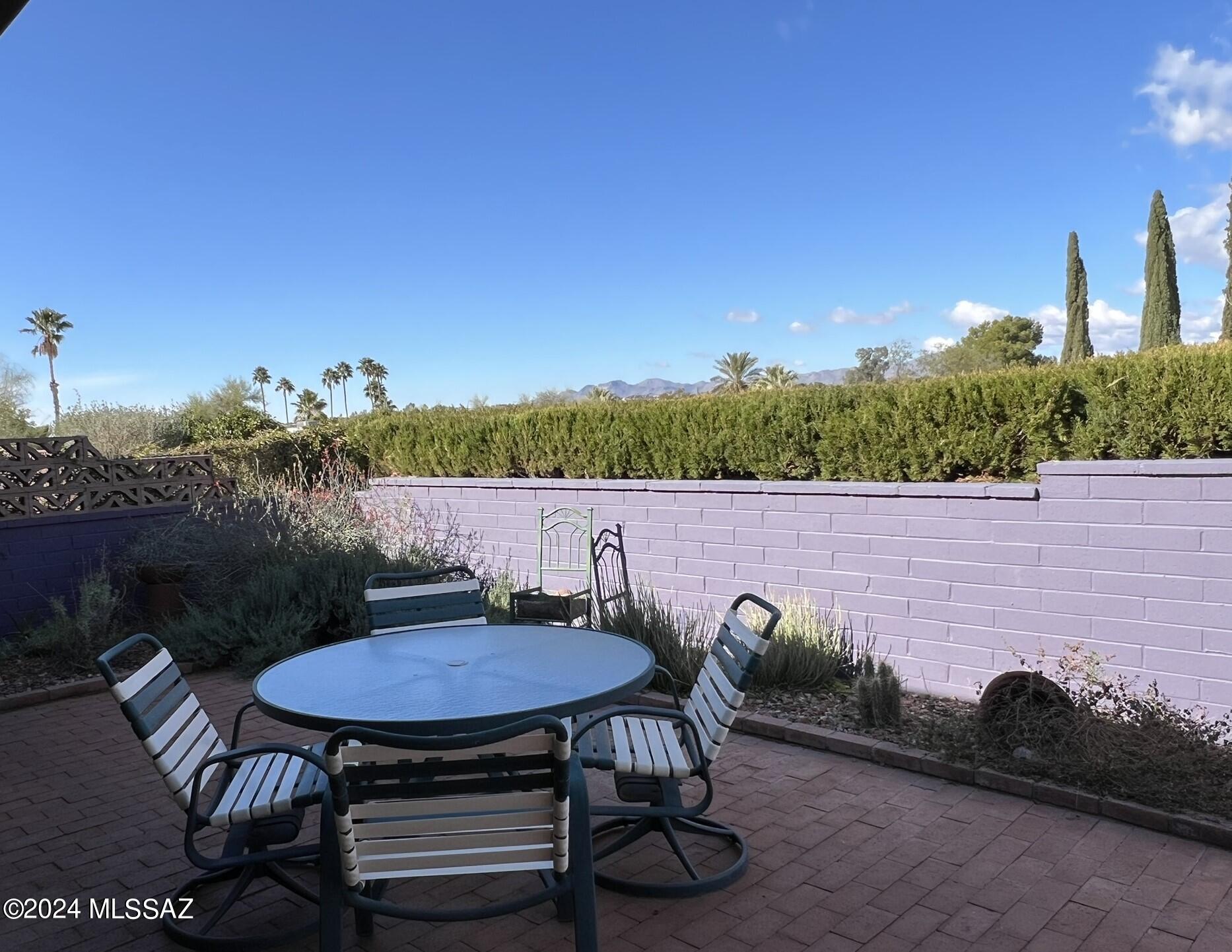 Oro Valley Townhouses (47-52, 58-91) - Residential