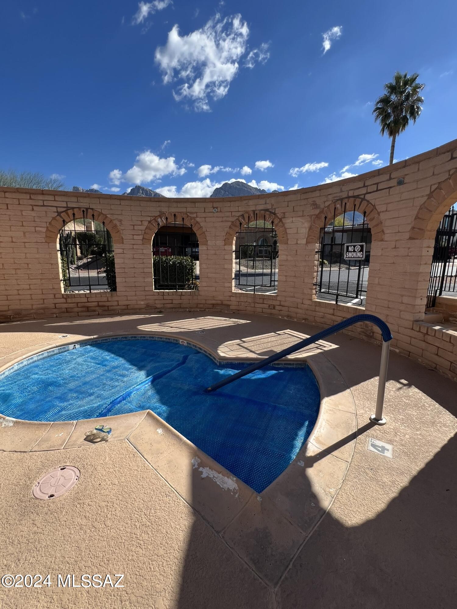 Oro Valley Townhouses (47-52, 58-91) - Residential