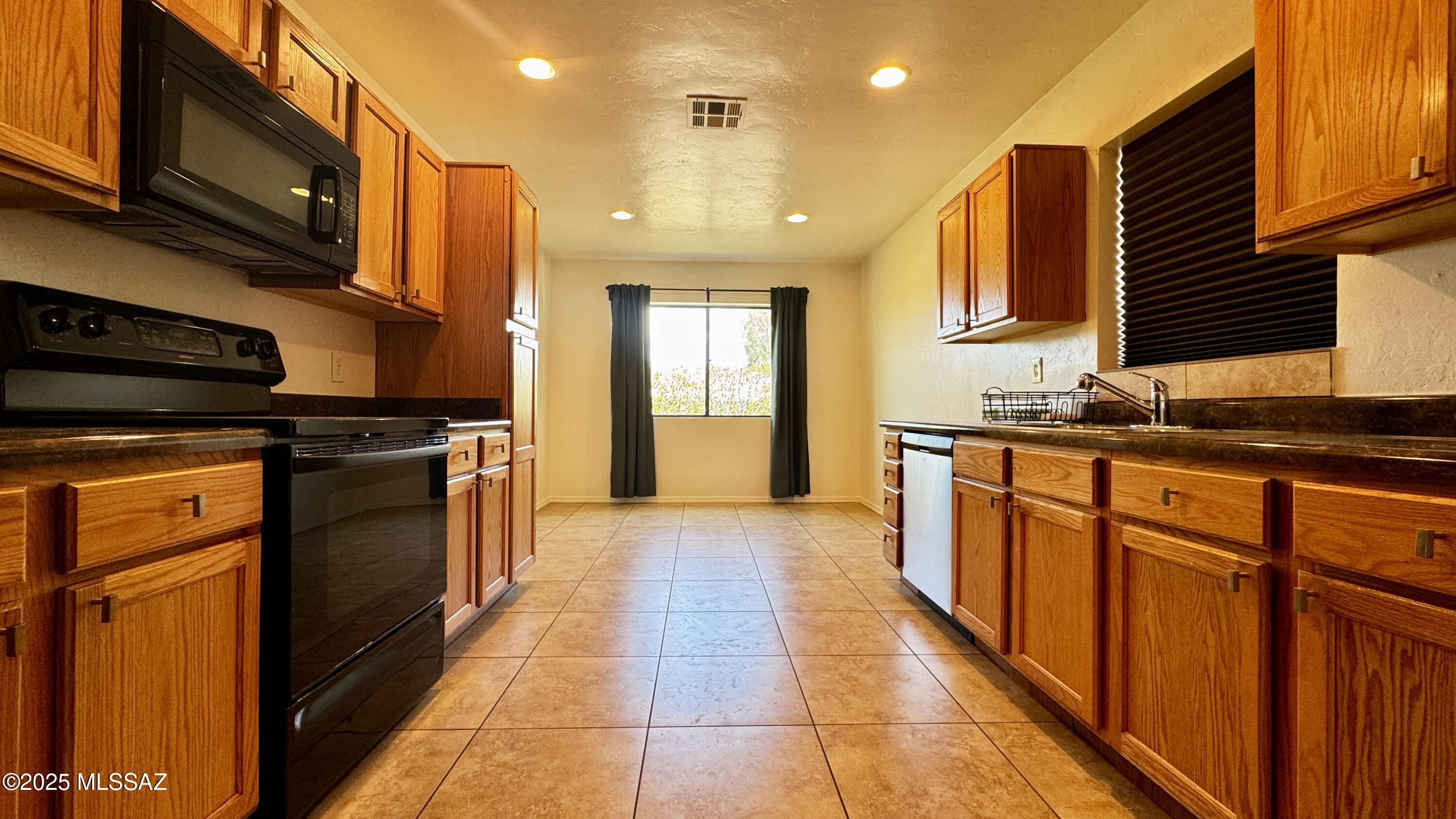 Manana Vista Blks (16-20) - Residential Lease