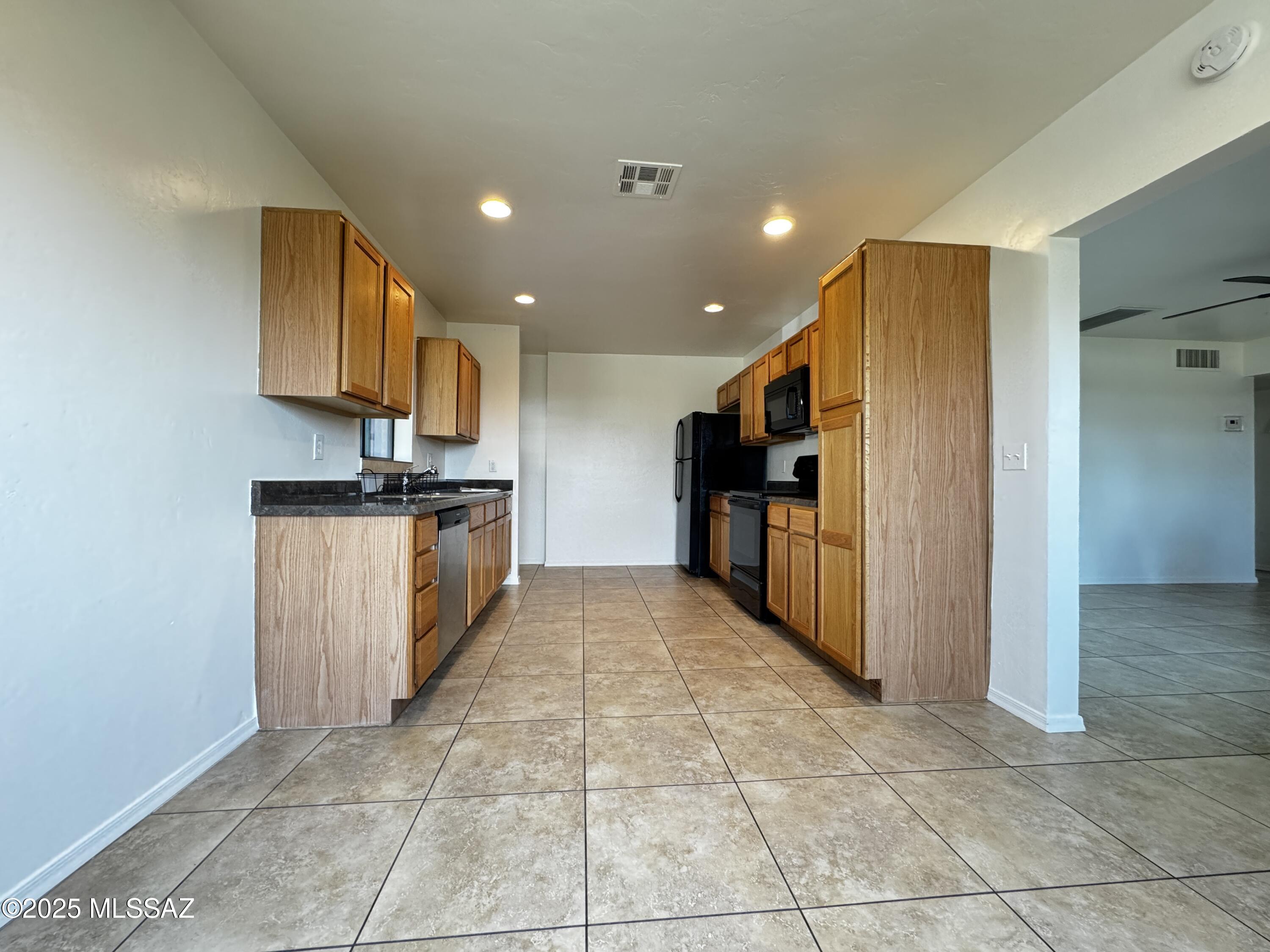 Manana Vista Blks (16-20) - Residential Lease