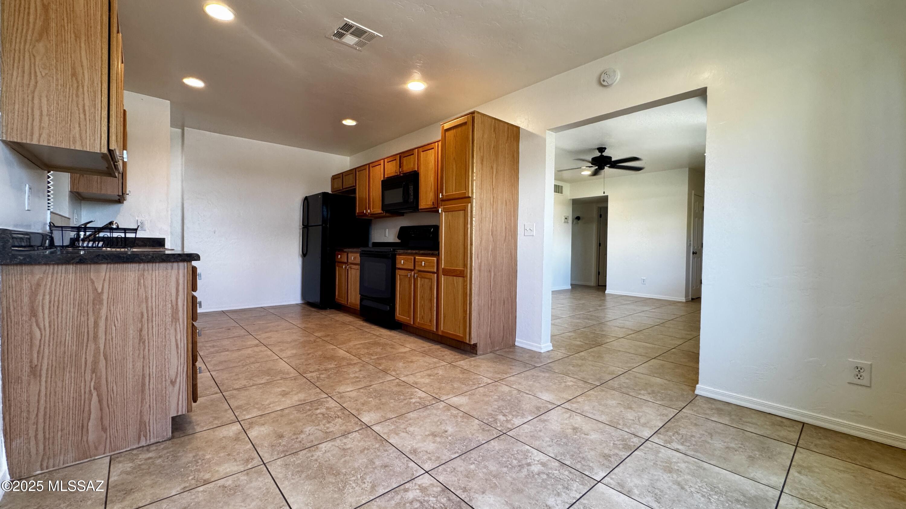 Manana Vista Blks (16-20) - Residential Lease