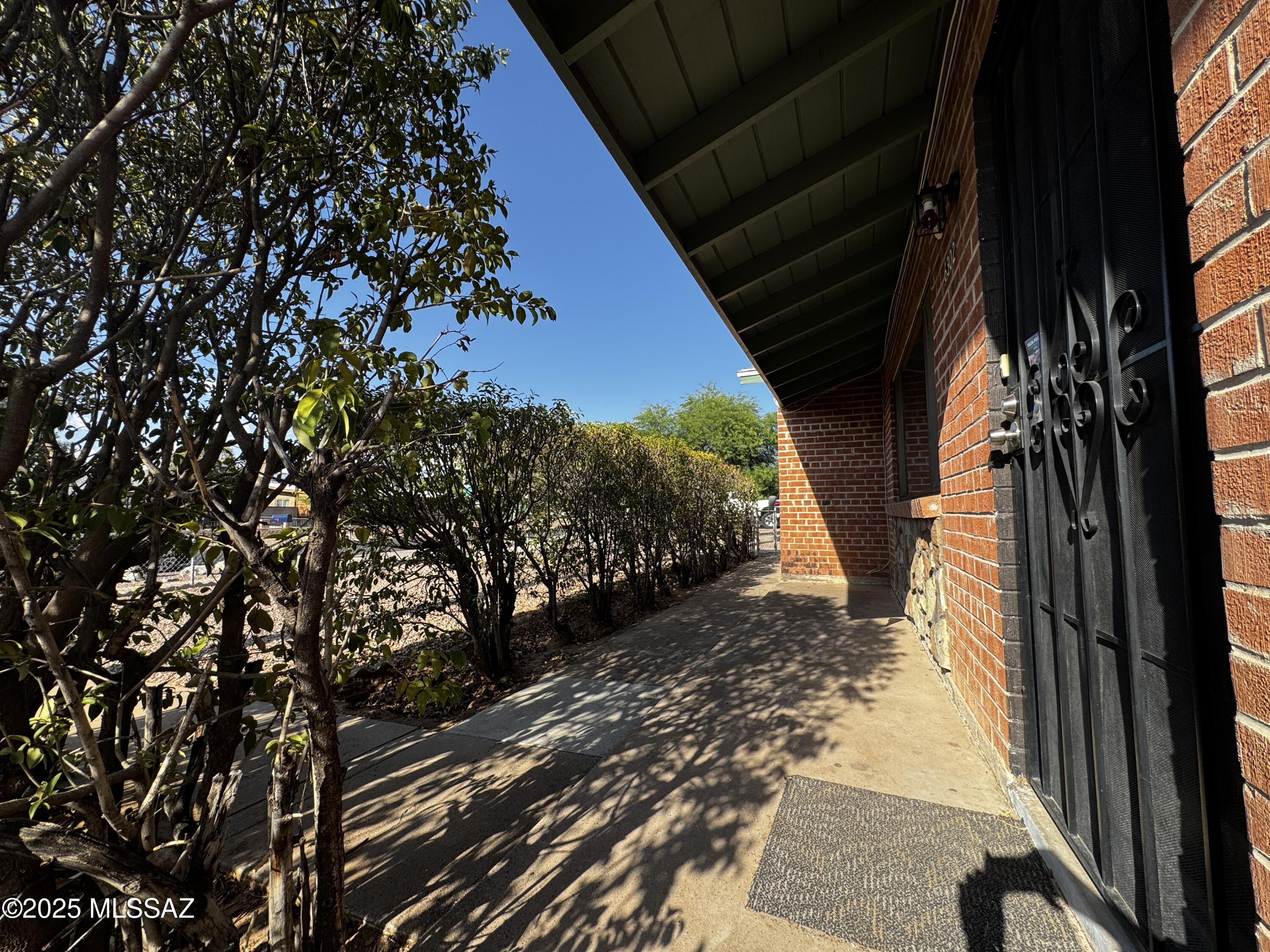 Manana Vista Blks (16-20) - Residential Lease