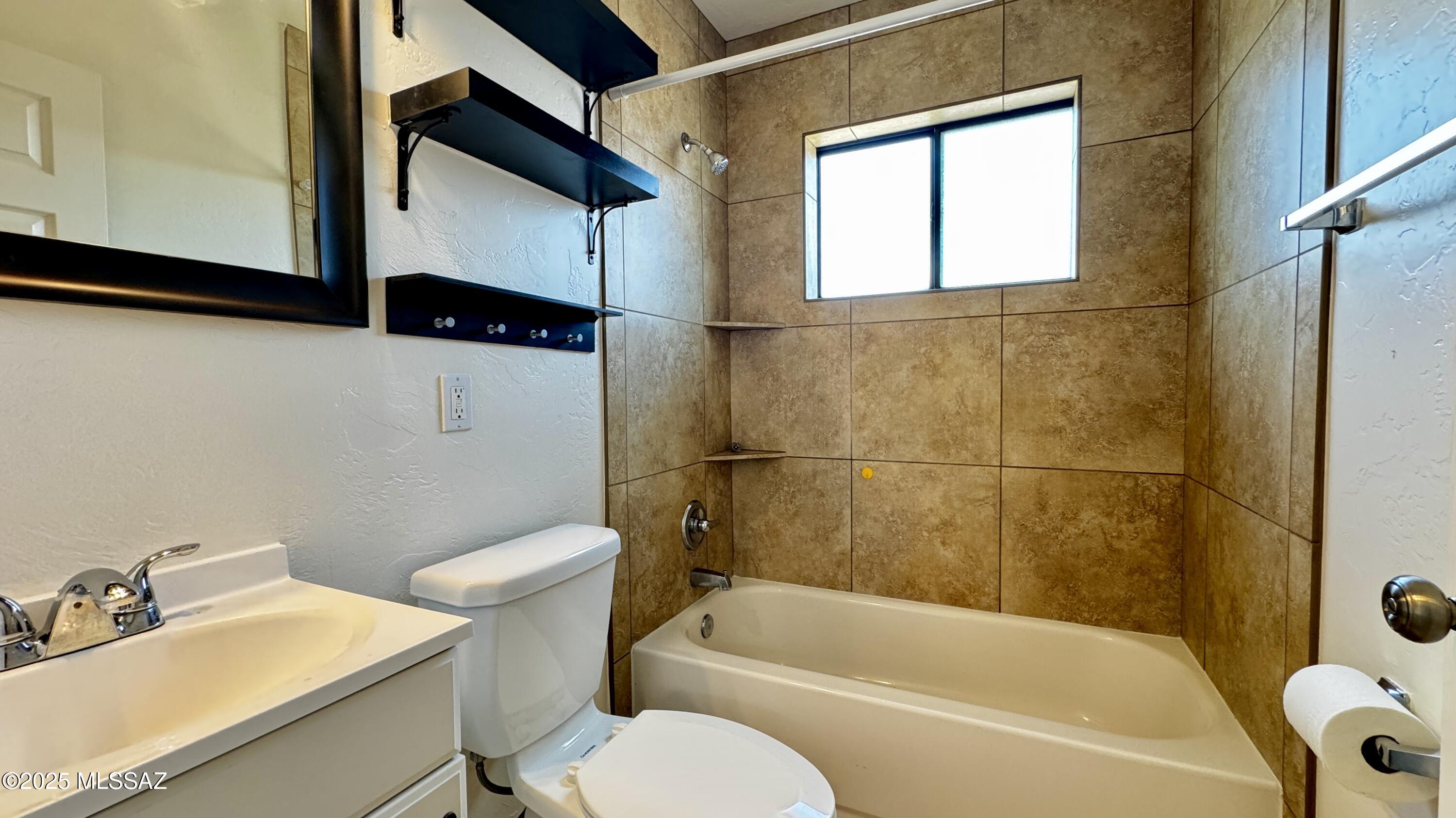 Manana Vista Blks (16-20) - Residential Lease